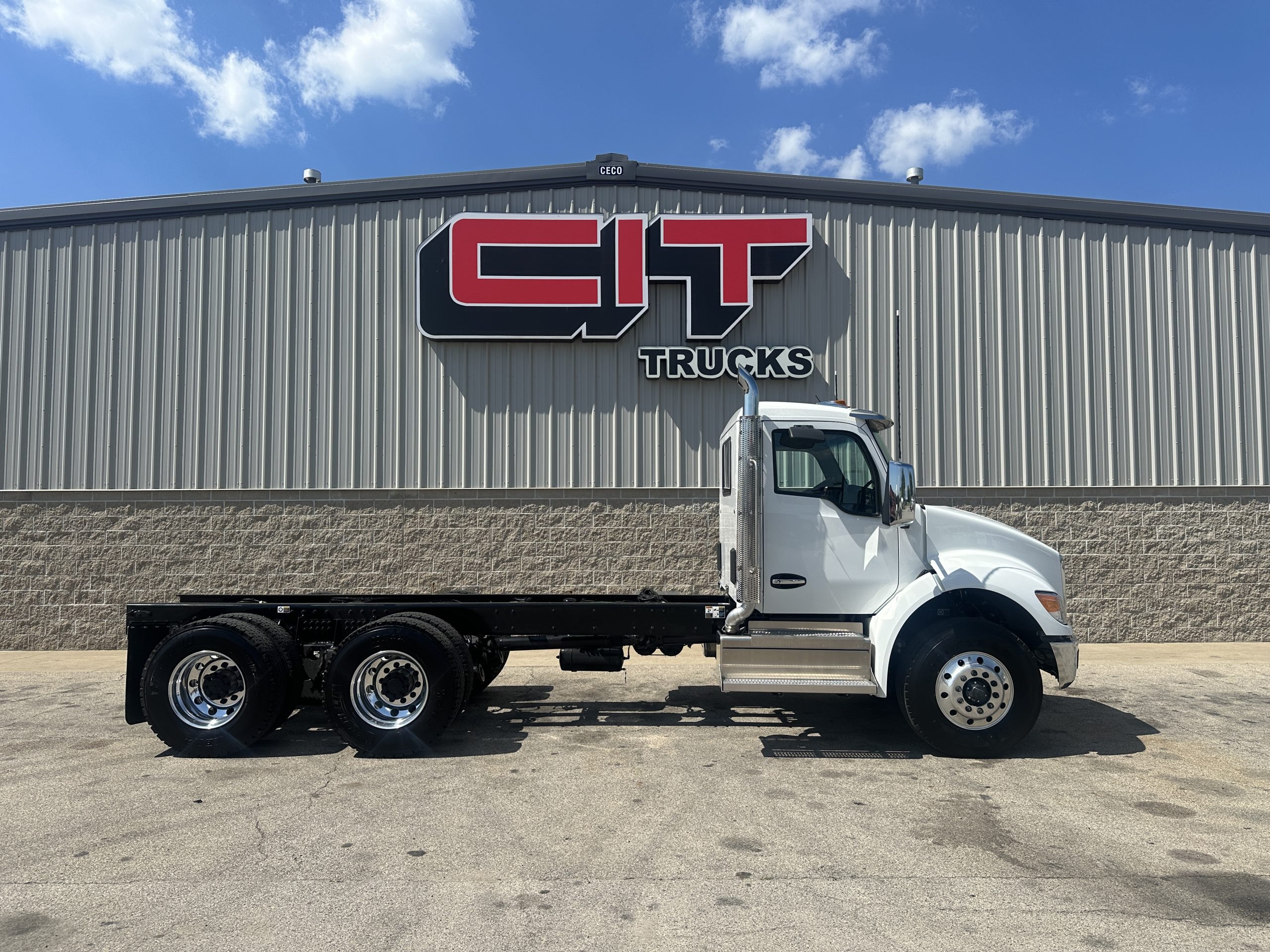 22026 KENWORTH T480 - image 4 of 6