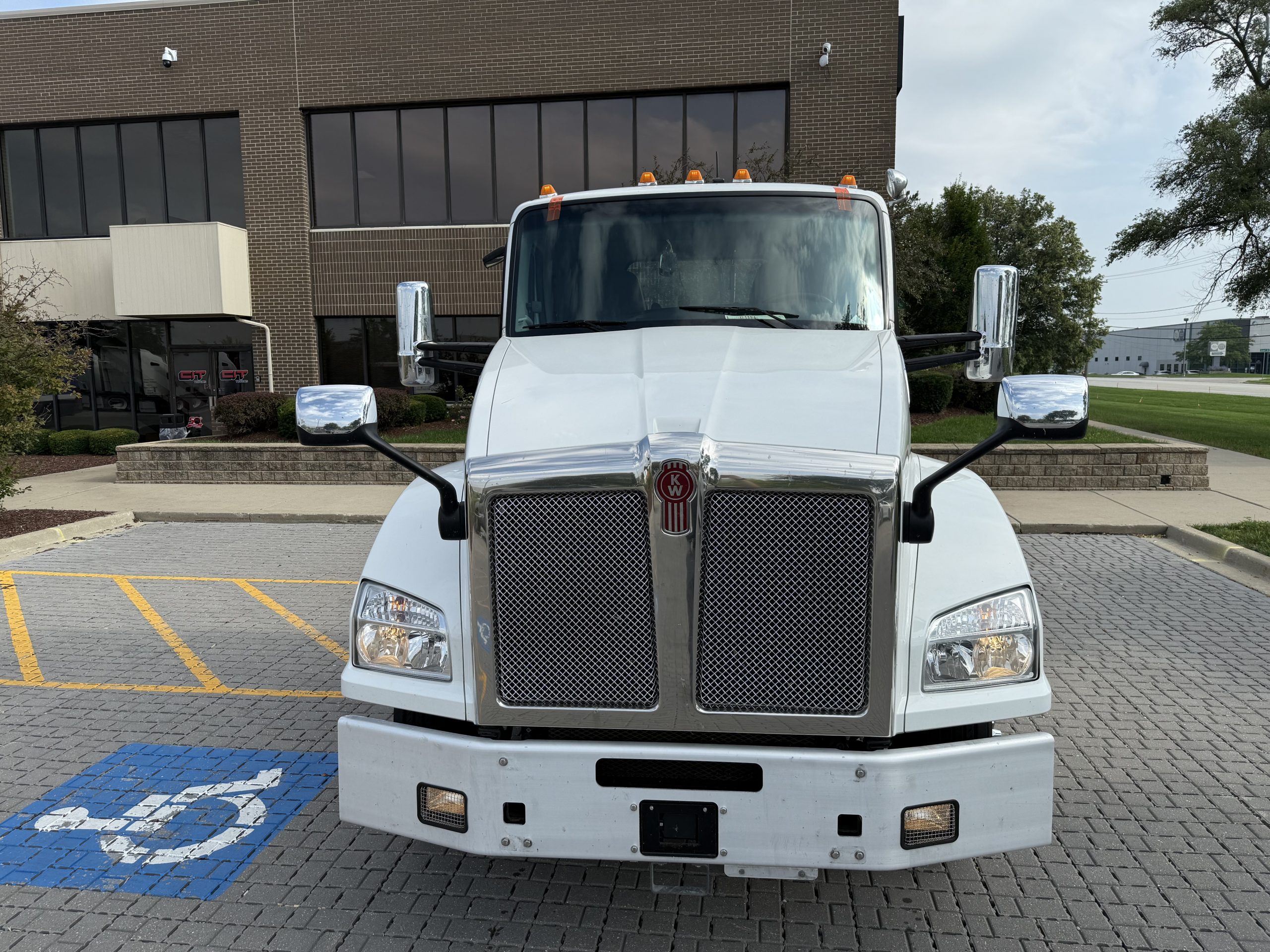 2022 KENWORTH T880 - image 5 of 6