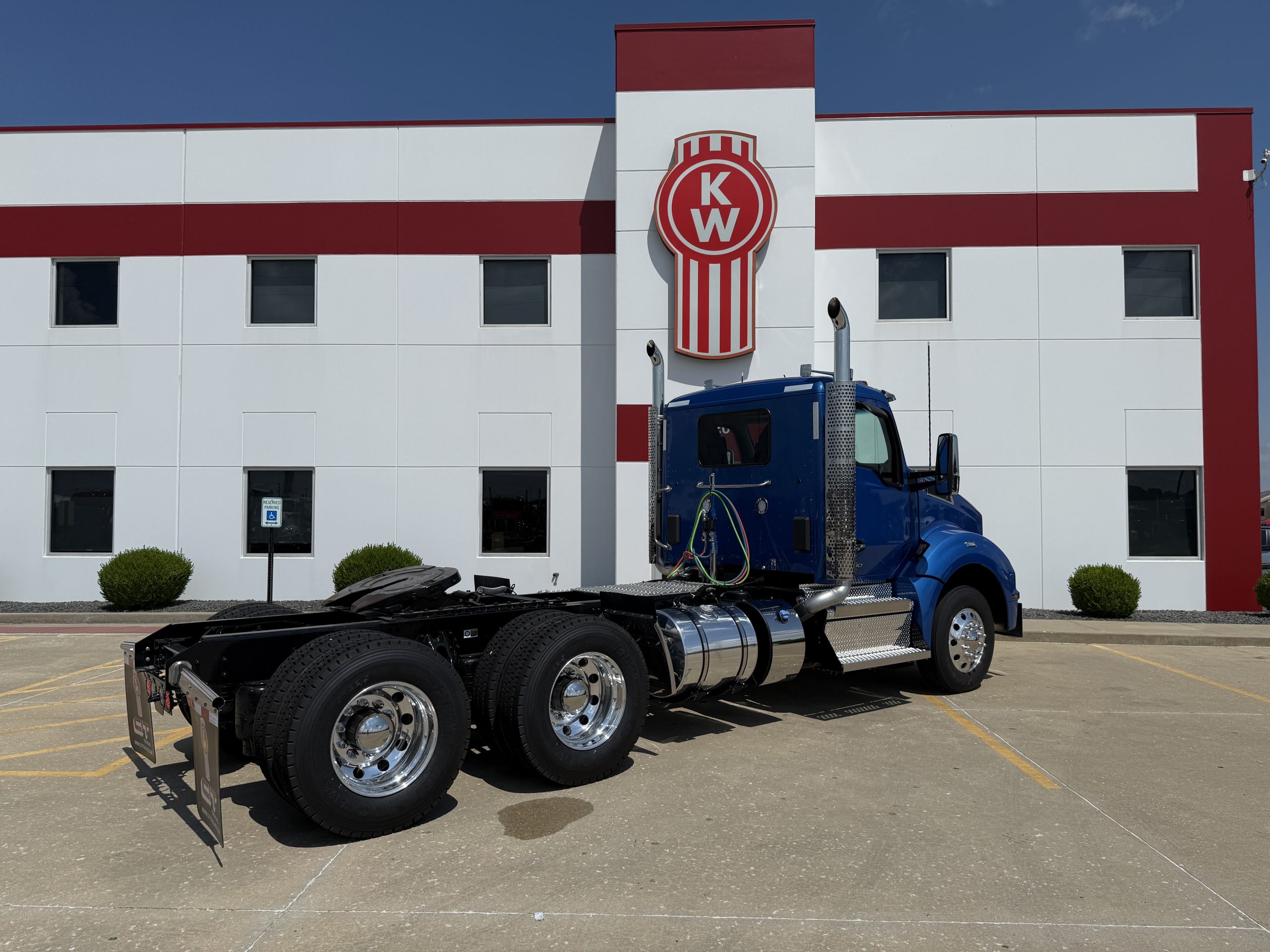 2026 KENWORTH T880 - image 5 of 6