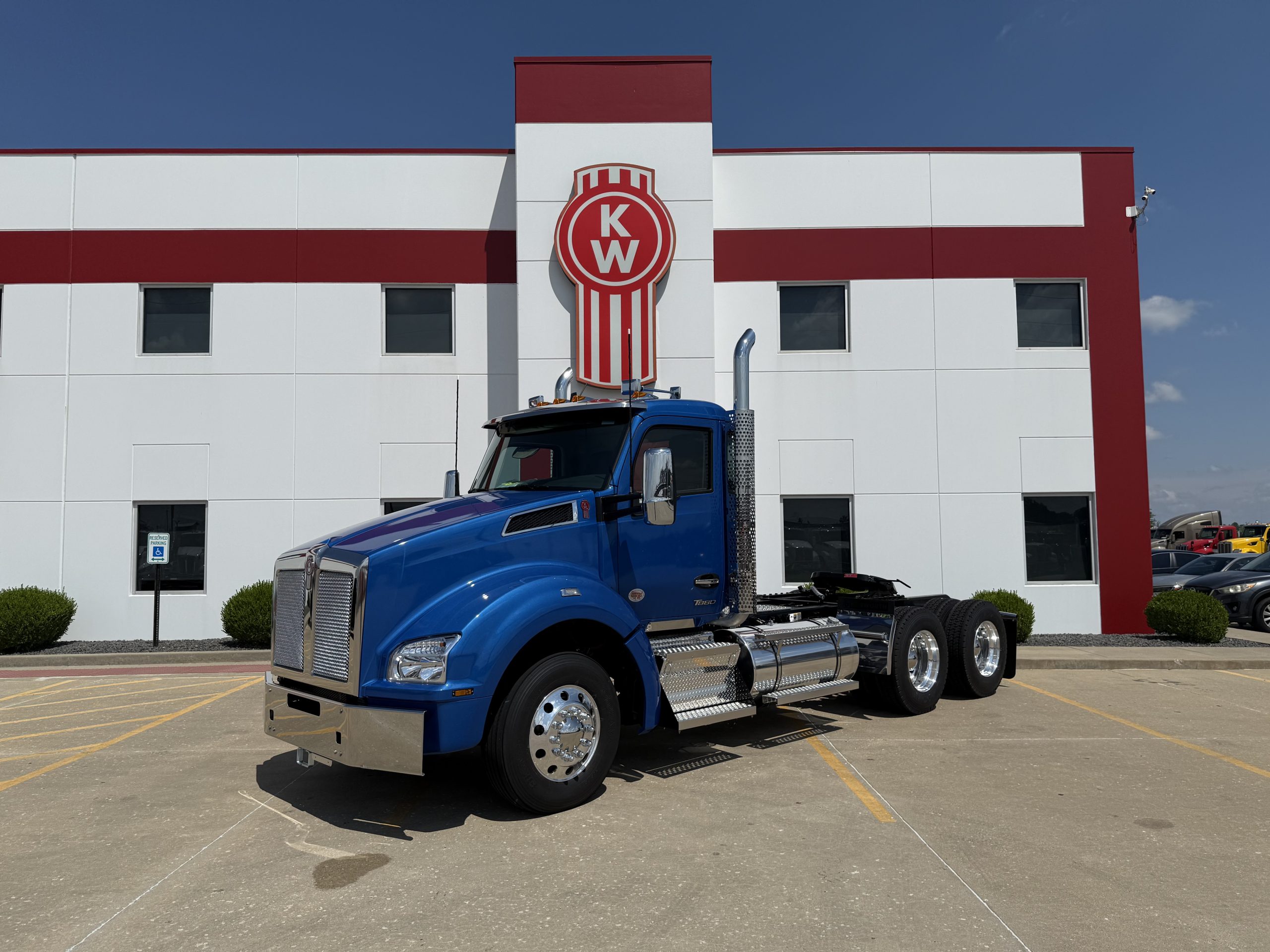 2026 KENWORTH T880 - image 1 of 6