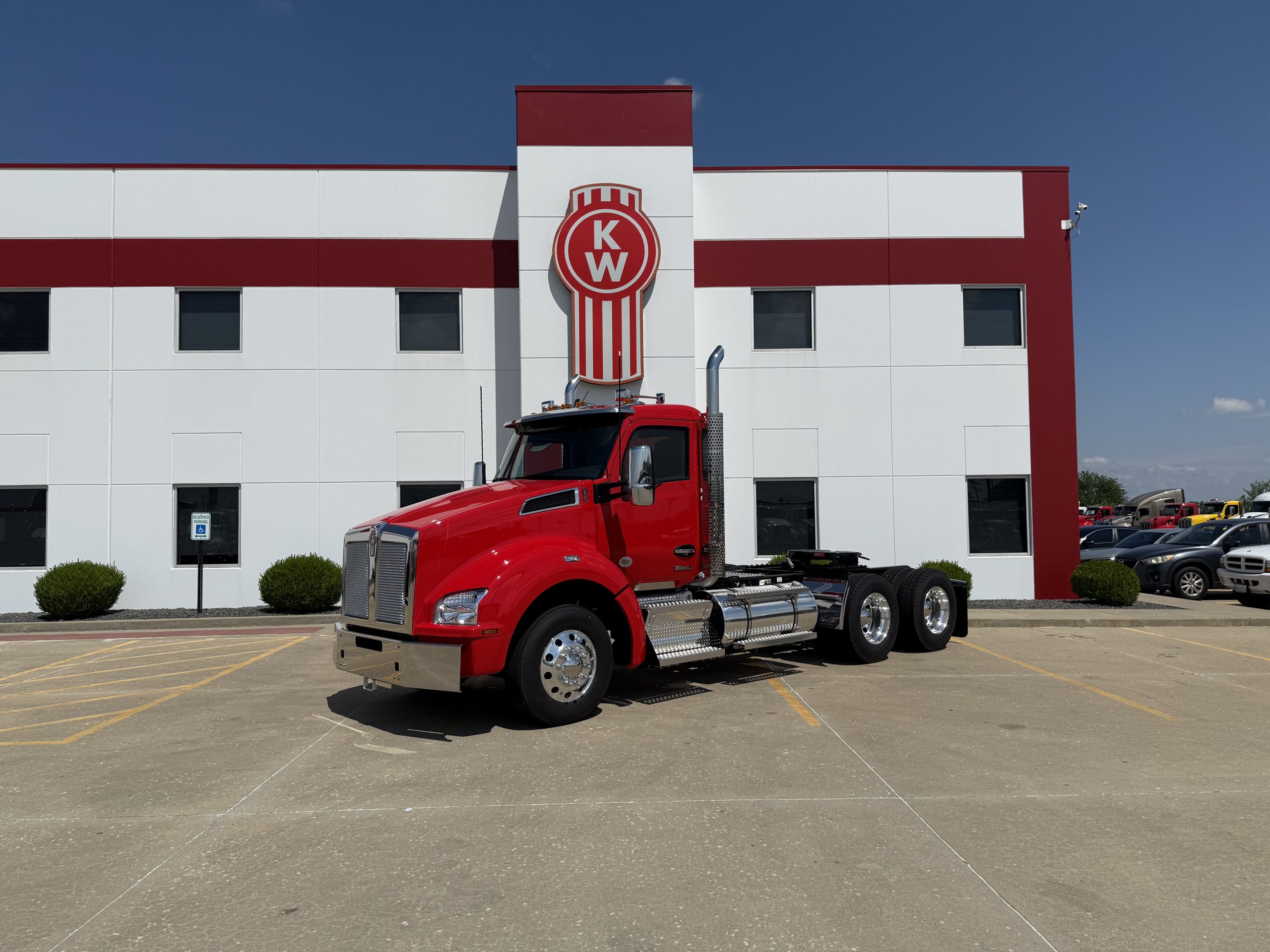 2026 KENWORTH T880 - image 1 of 6