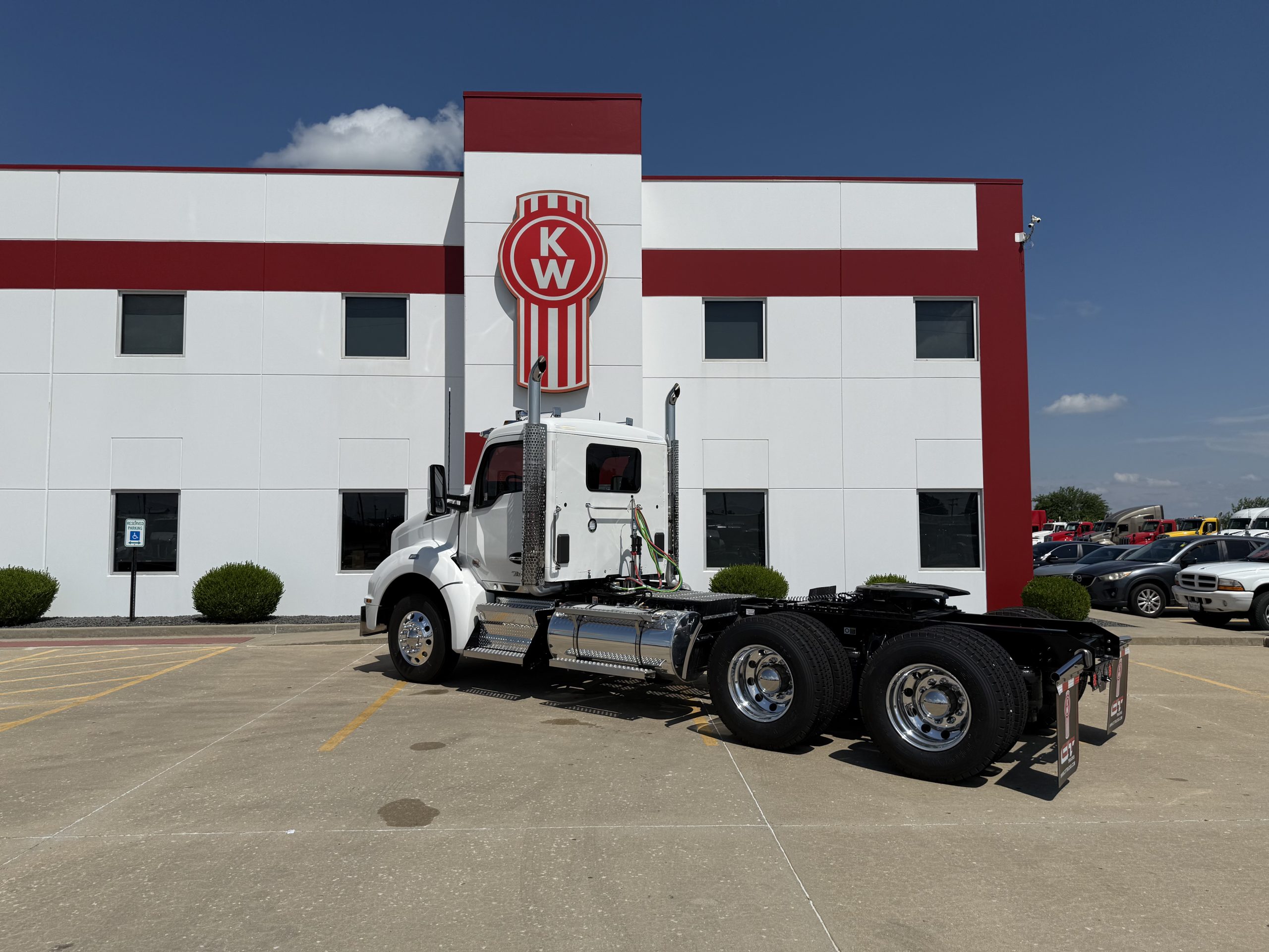 2026 KENWORTH T880 - image 5 of 6