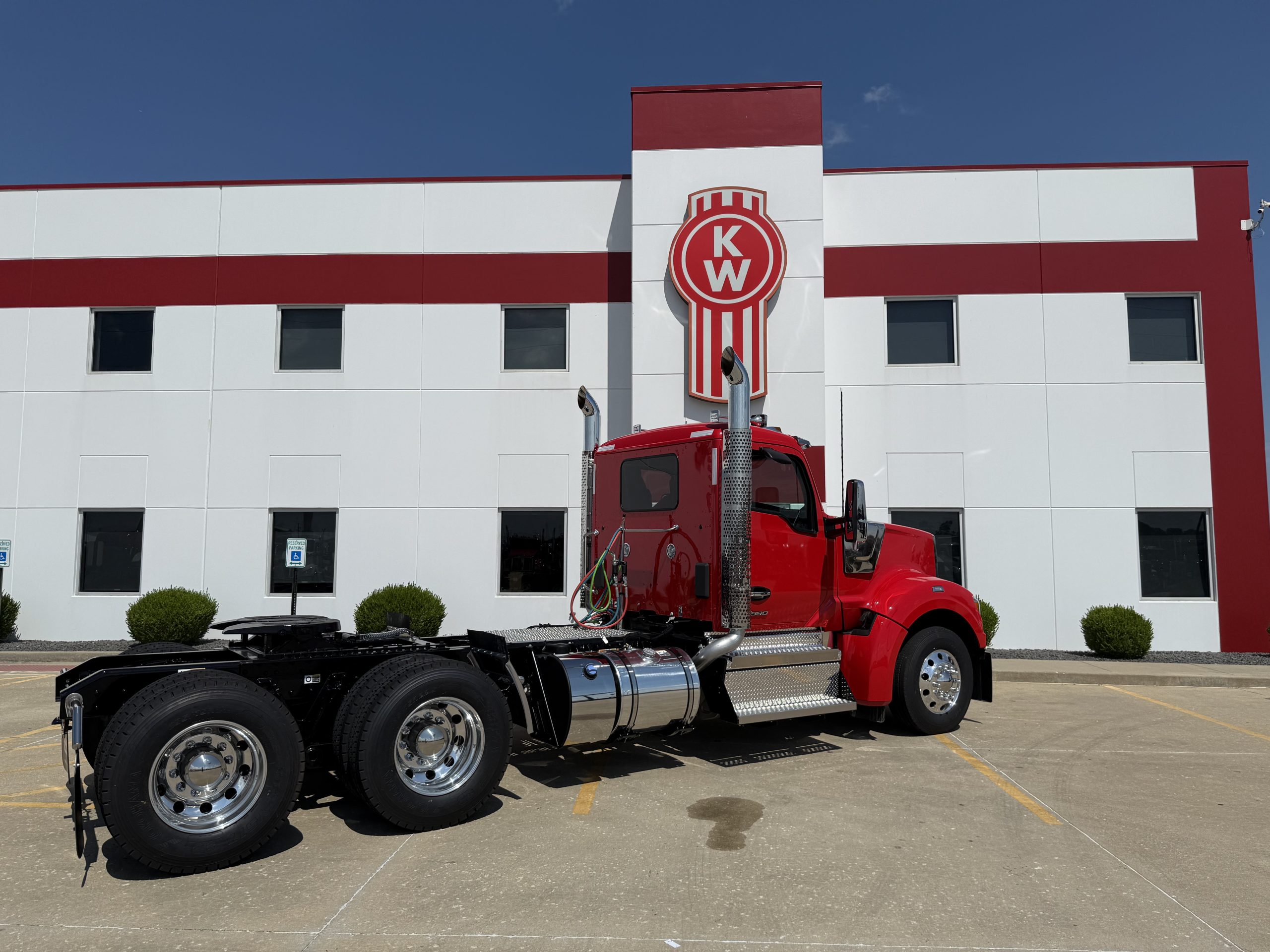 2026 KENWORTH W990 - image 2 of 6