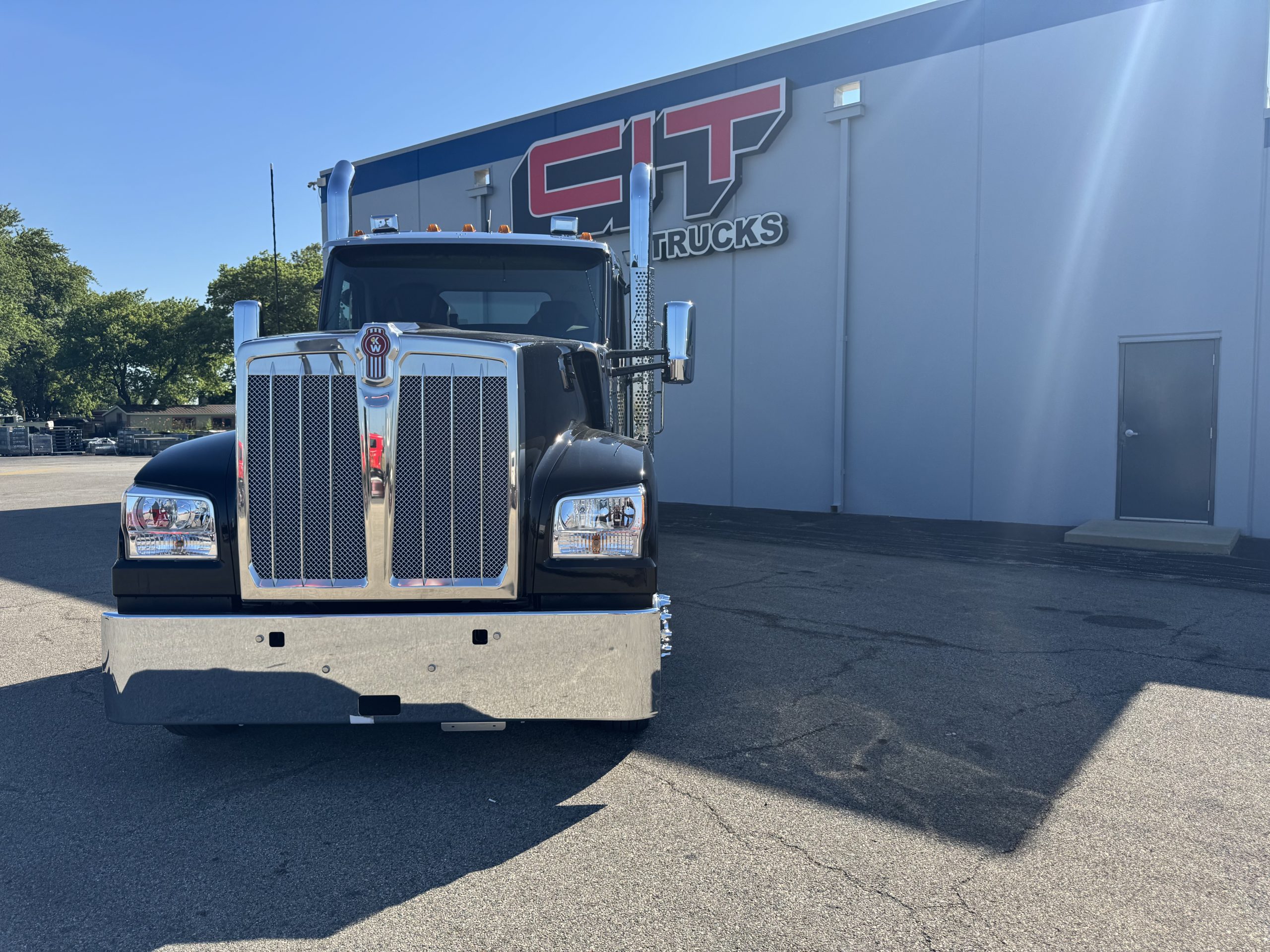 2026 KENWORTH W990 - image 1 of 6