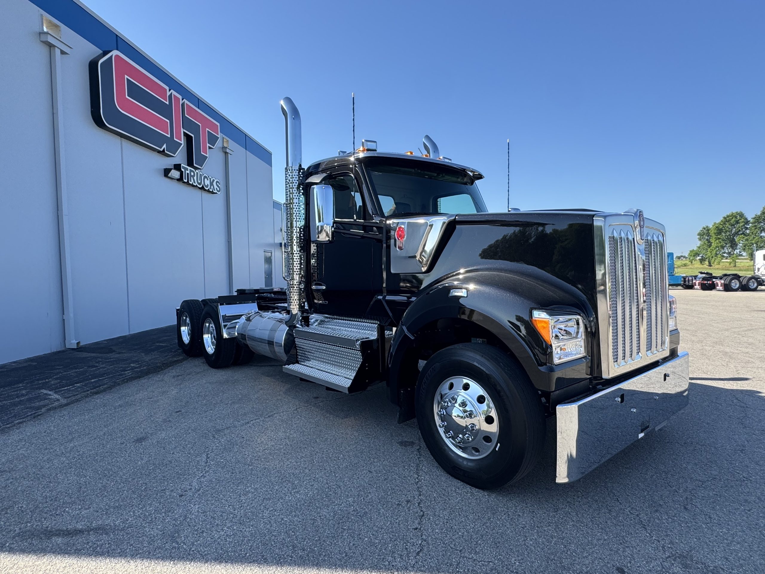 2026 KENWORTH W990 - image 5 of 6