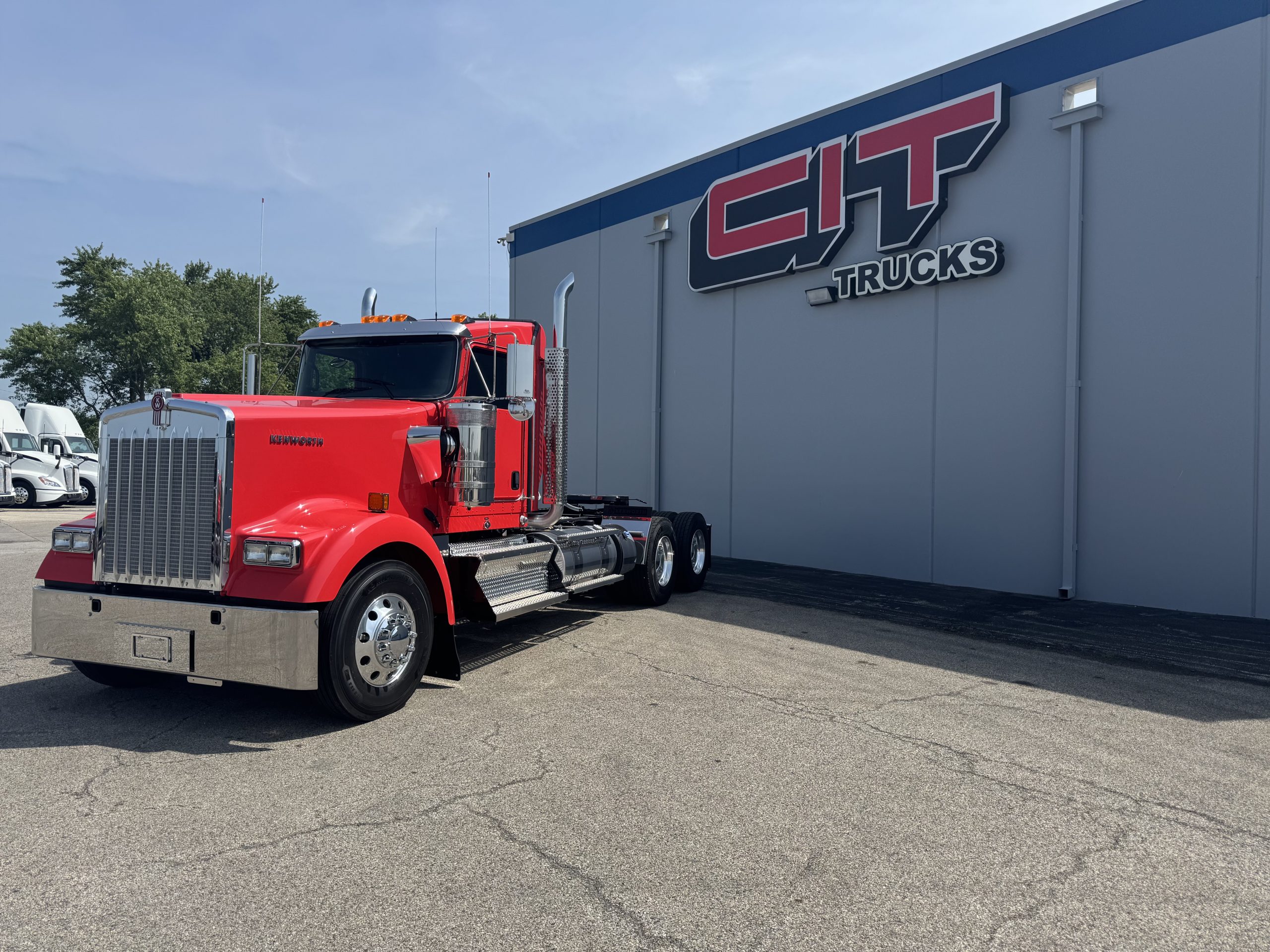 2026 KENWORTH W900L - image 1 of 6