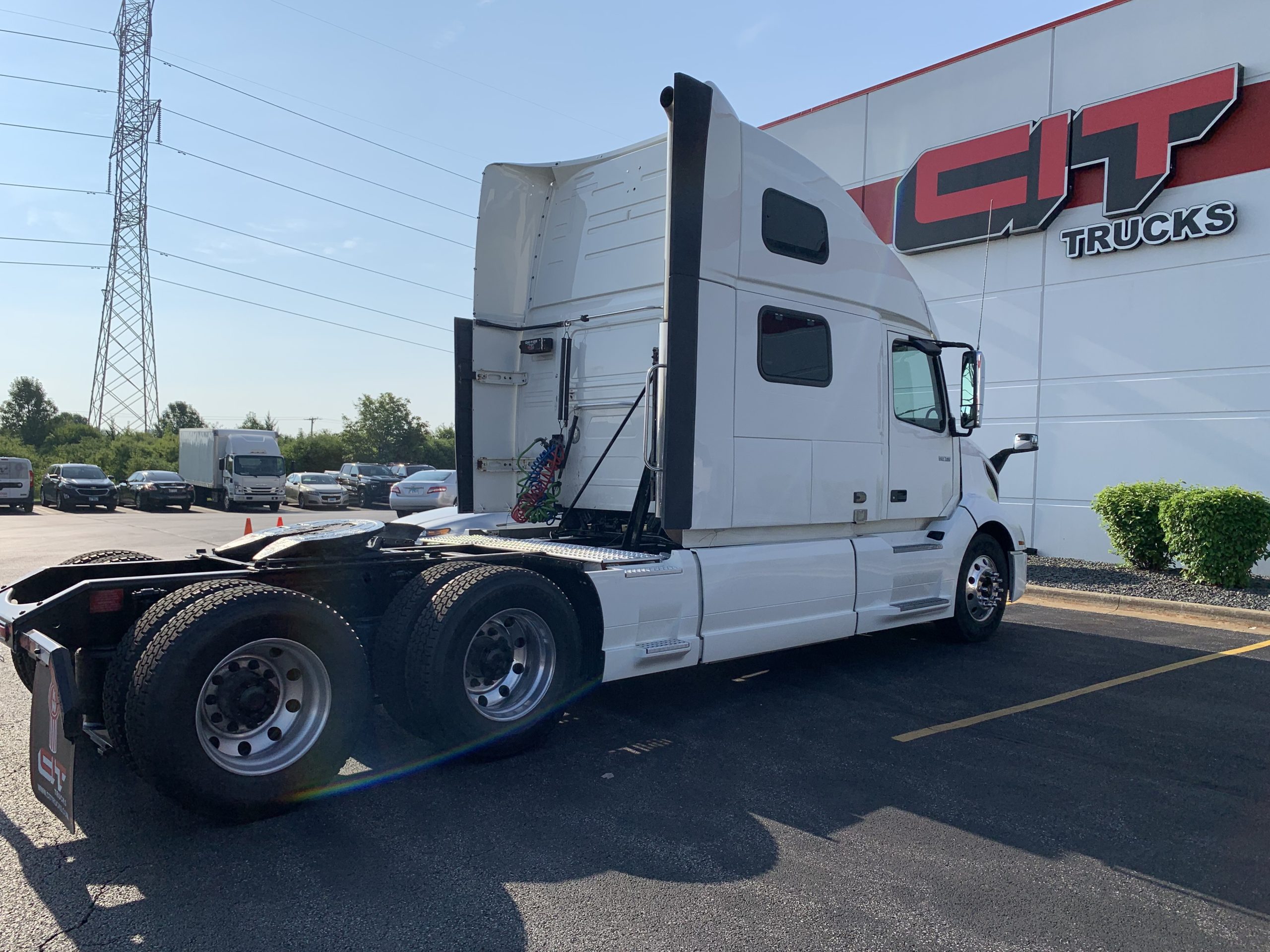 2019 VOLVO VNL860 - image 5 of 6