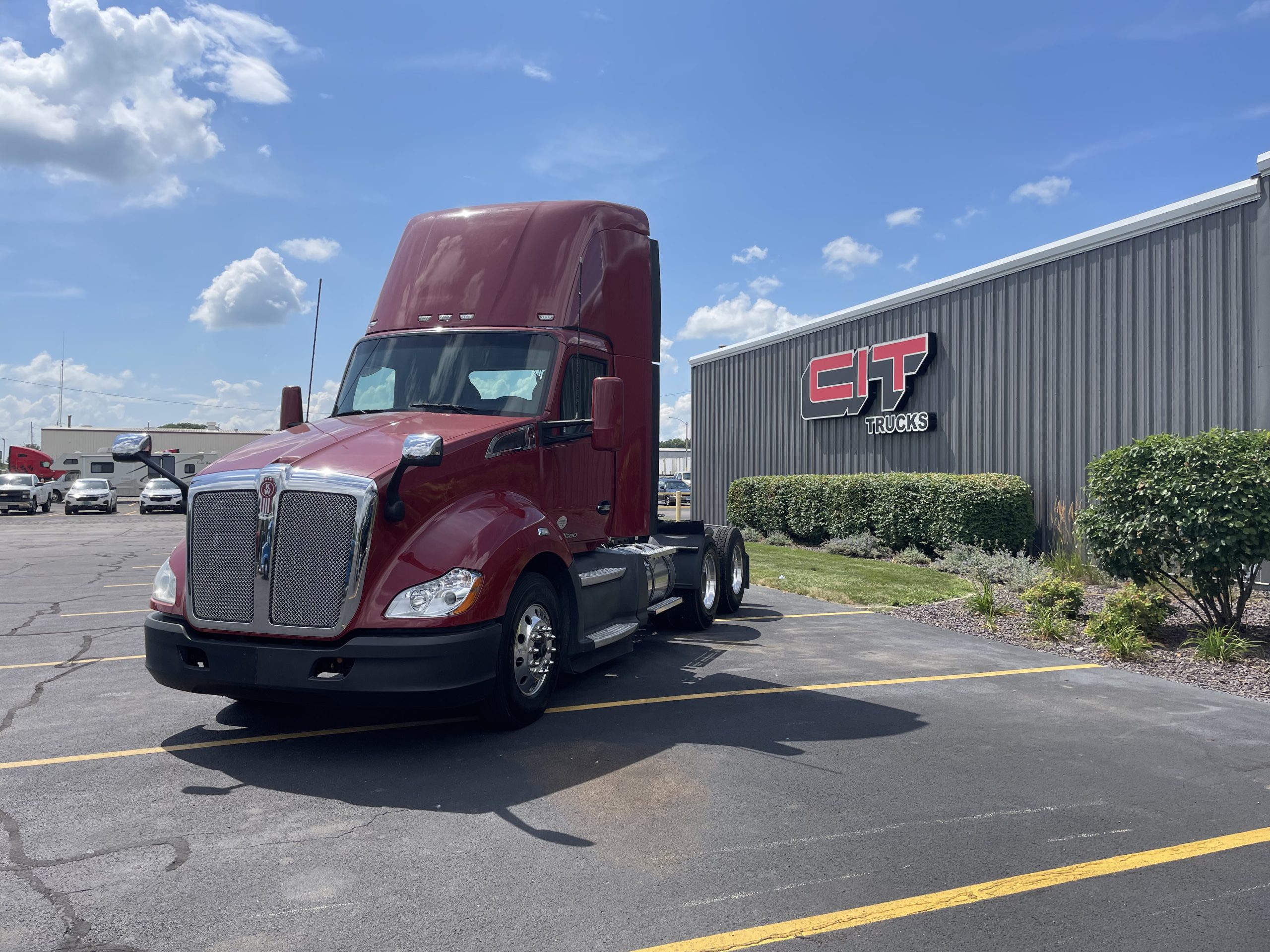 2020 KENWORTH T680 - image 1 of 6