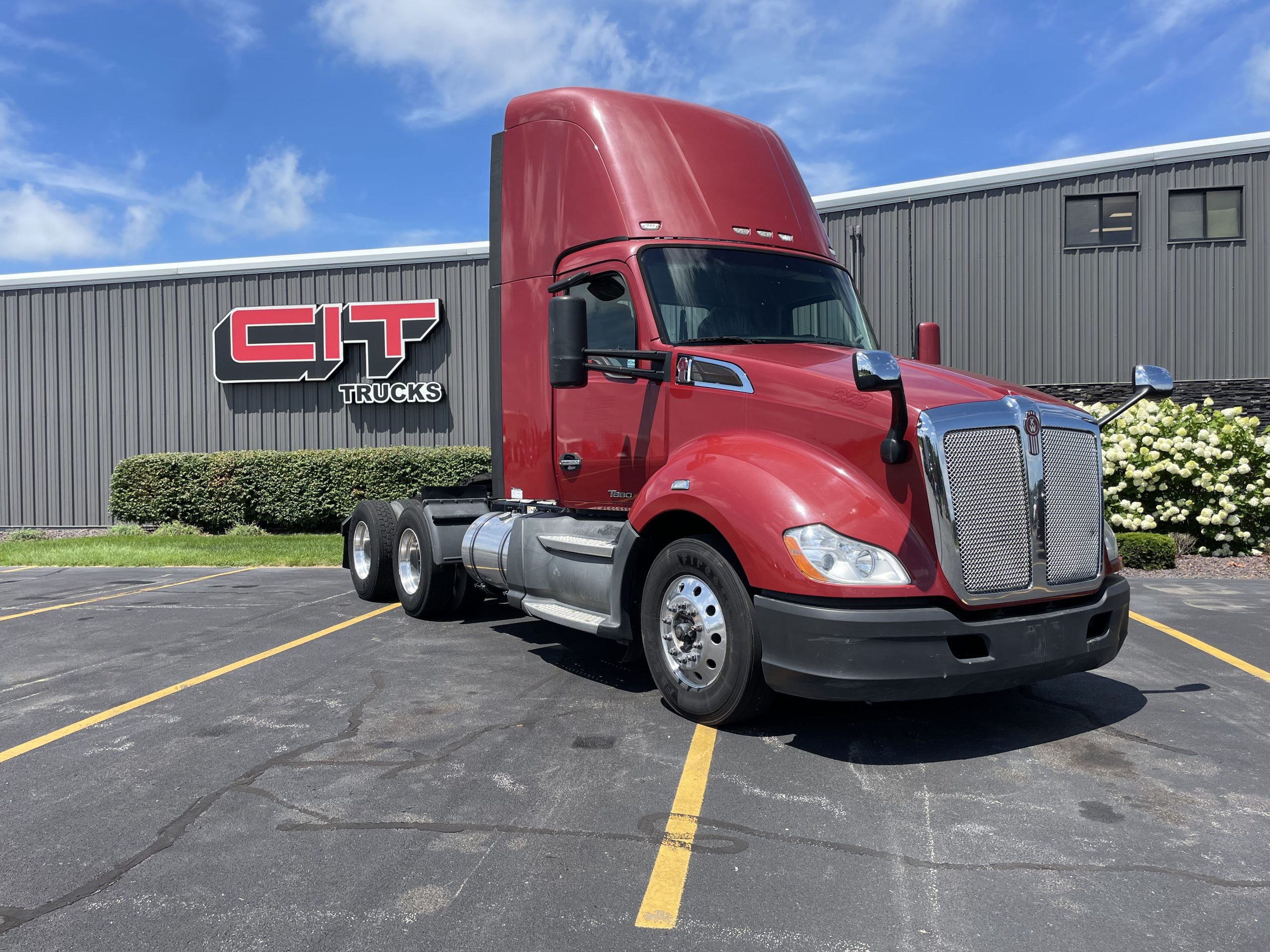2020 KENWORTH T680 - image 3 of 6
