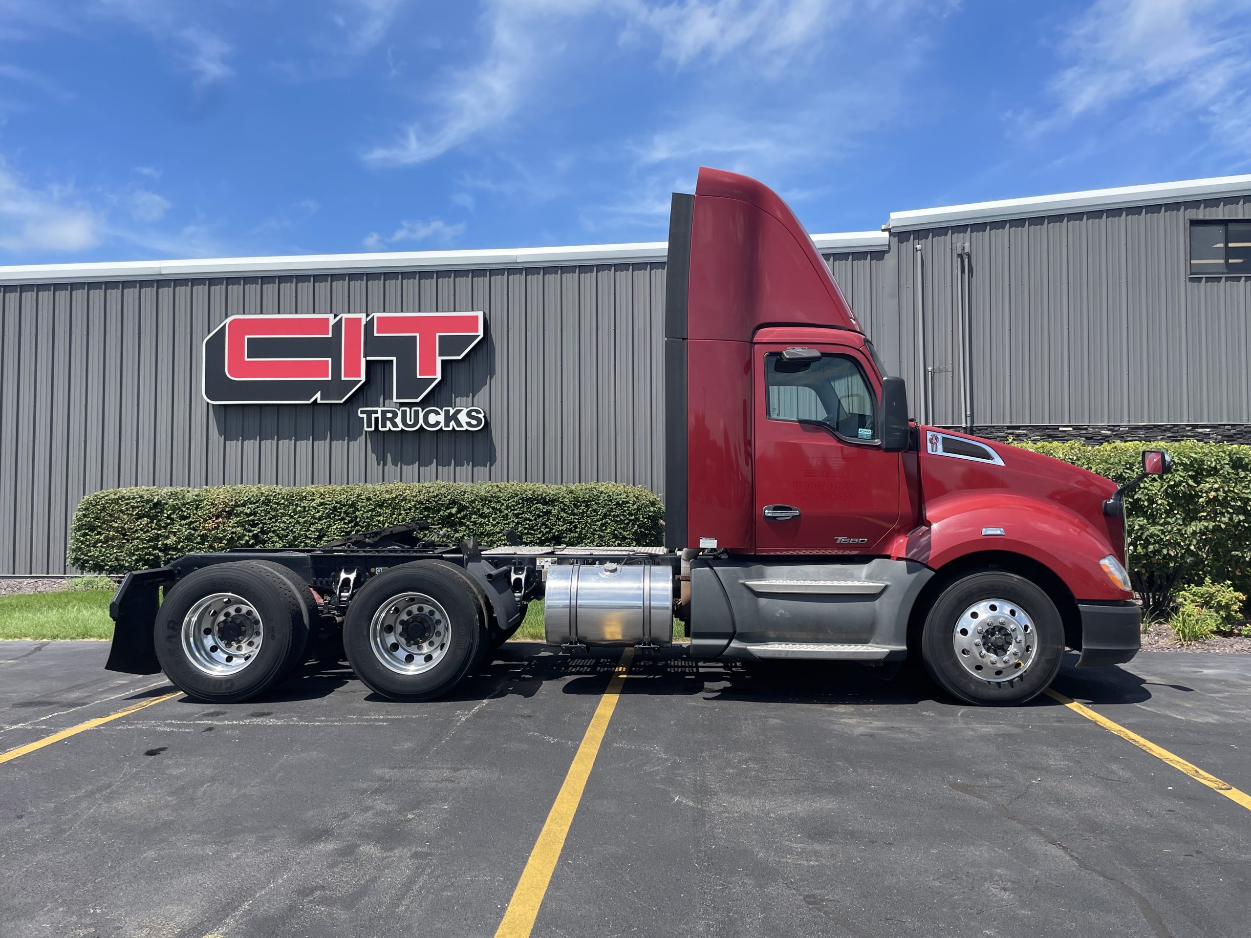 2020 KENWORTH T680 - image 4 of 6