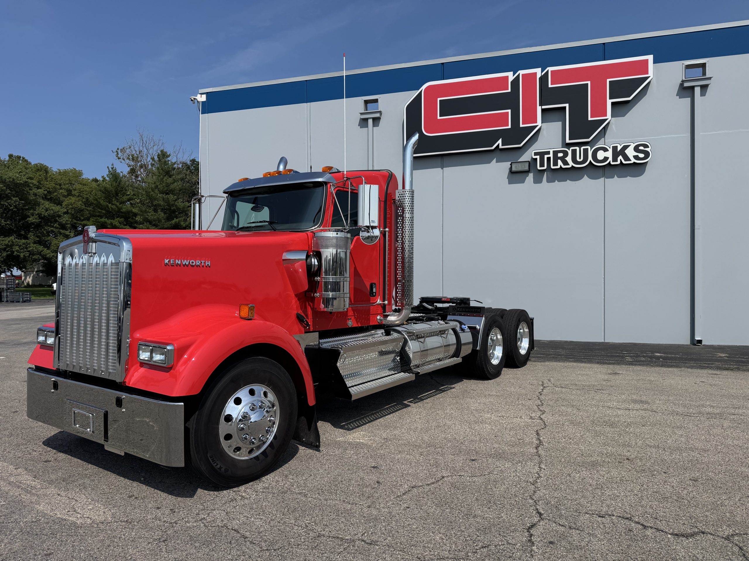 2026 KENWORTH W900L - image 1 of 6