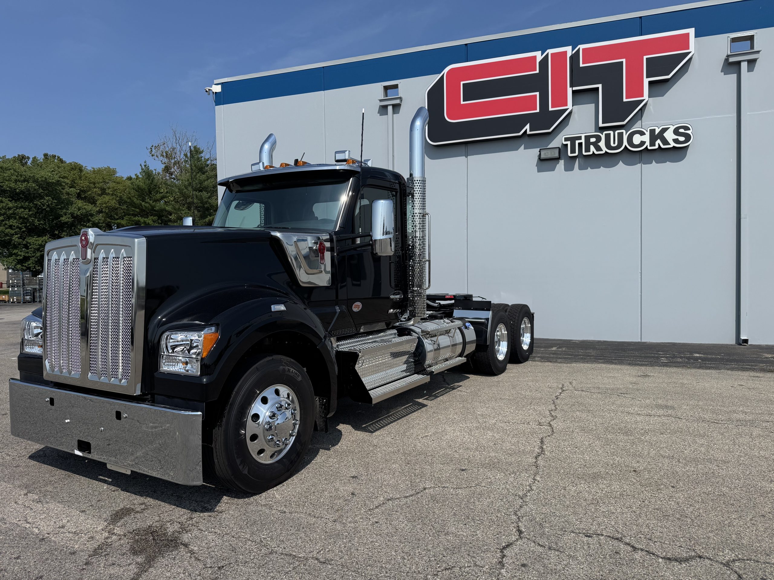 2026 KENWORTH W990 - image 1 of 6