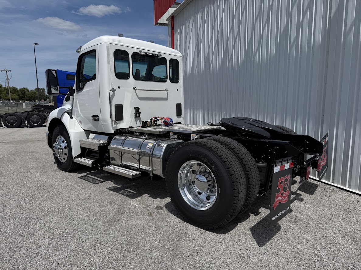 2026 KENWORTH T380 - image 4 of 6