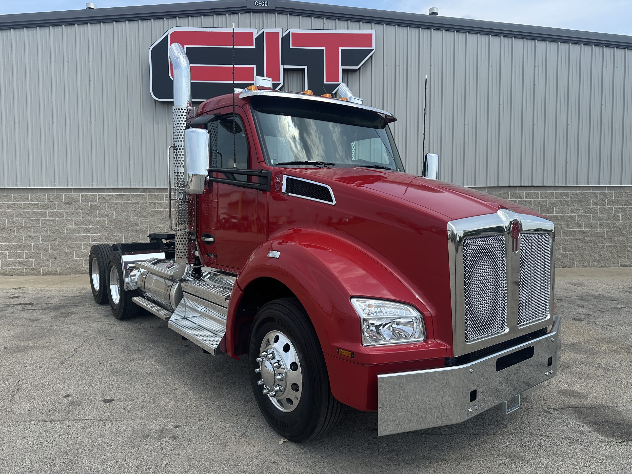 2026 KENWORTH T880 - image 2 of 6