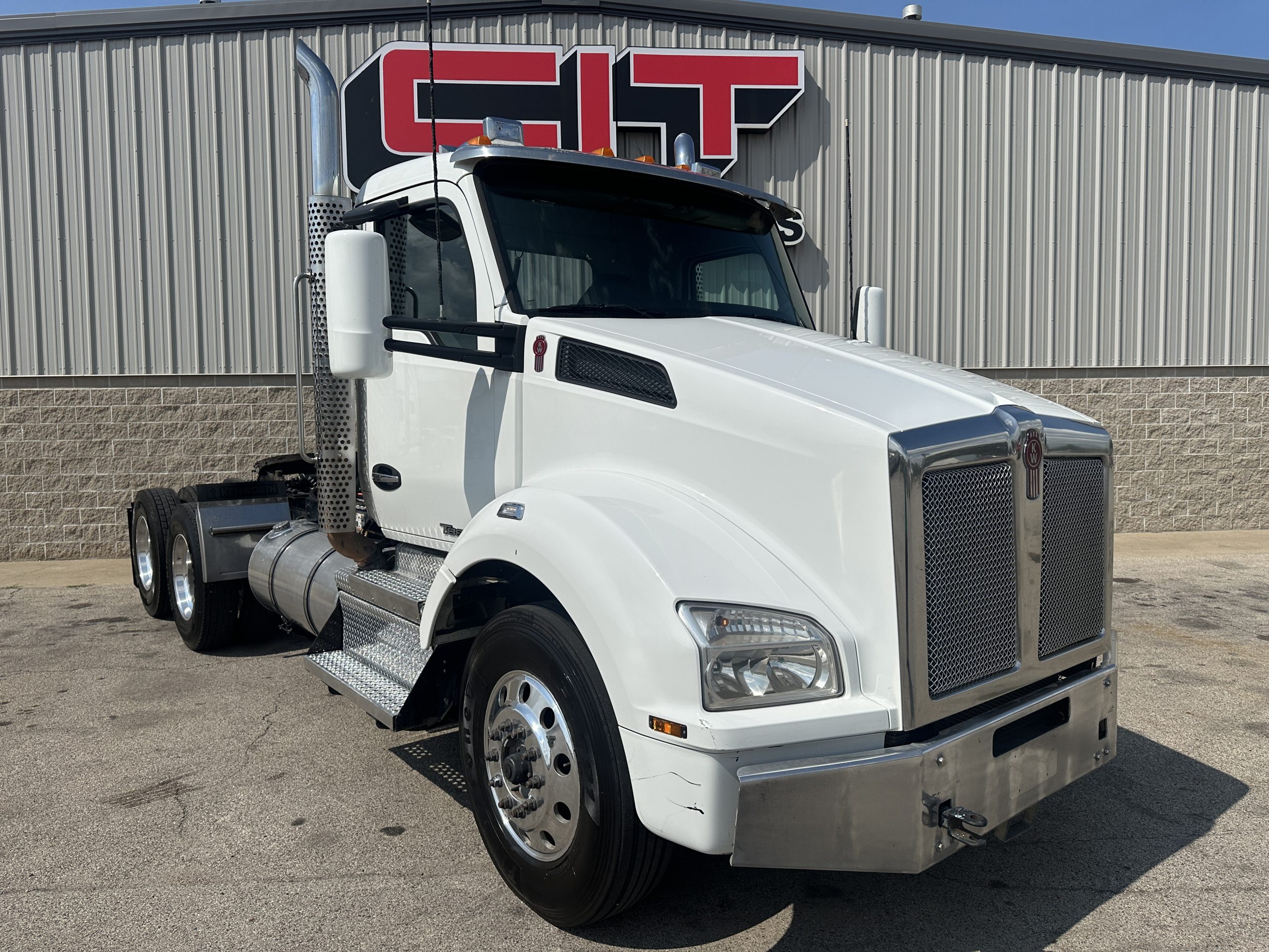 2020 KENWORTH T880 - image 3 of 6