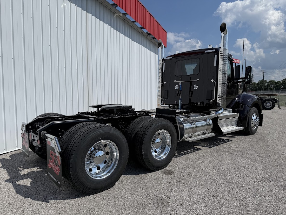 2026 KENWORTH W990 - image 3 of 6