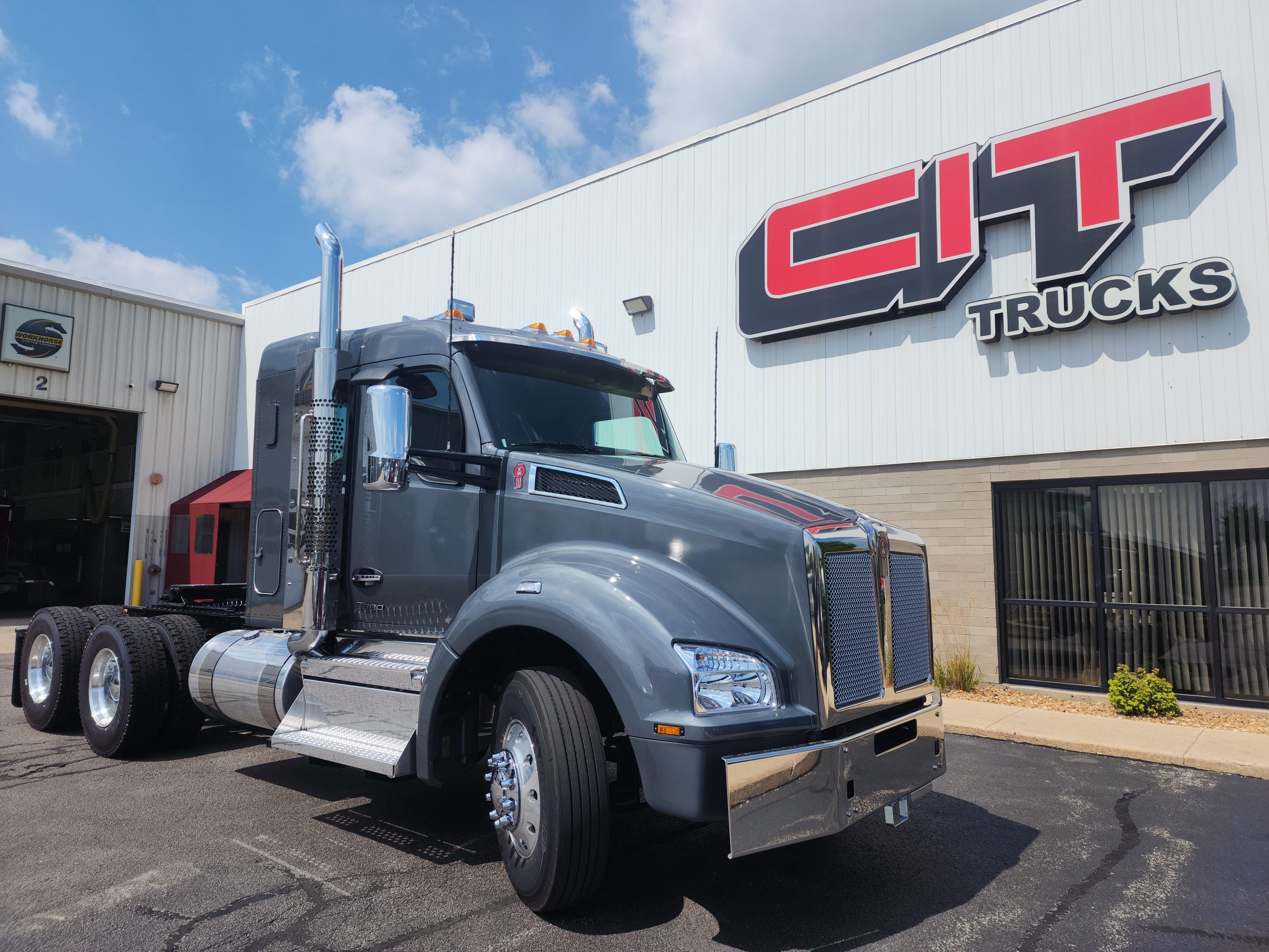 2026 KENWORTH T880 - image 2 of 6