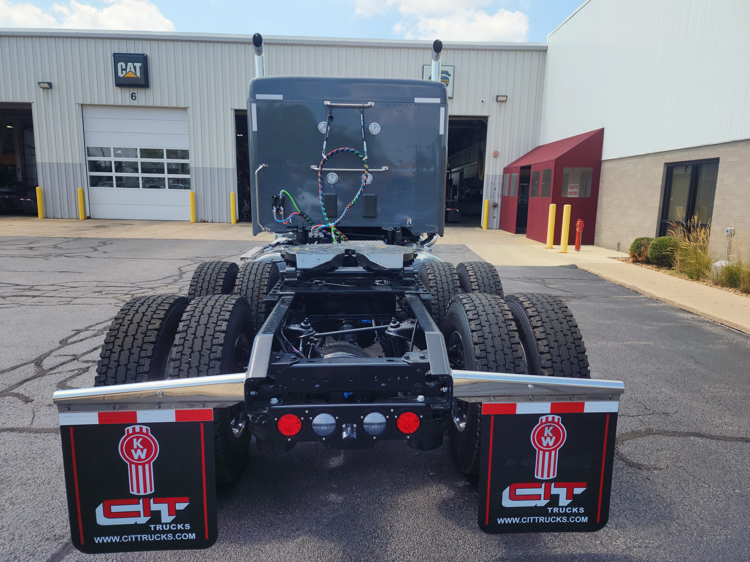 2026 KENWORTH T880 - image 5 of 6