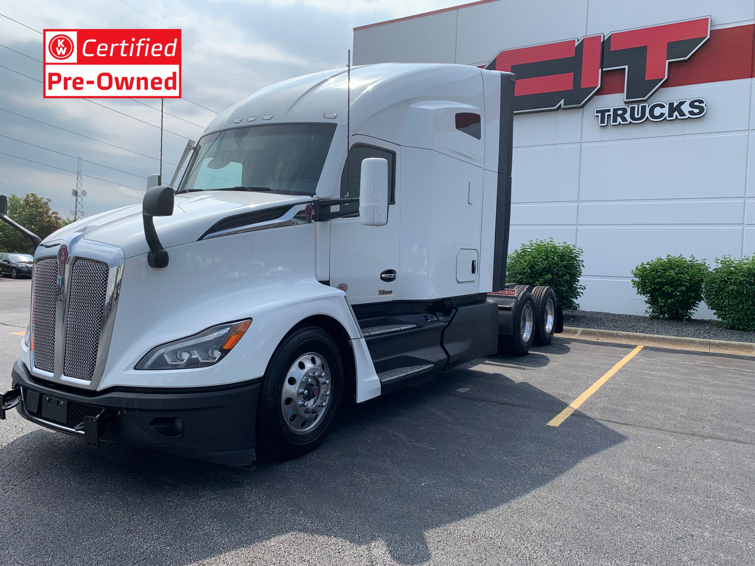 2023 KENWORTH T680 - image 1 of 6