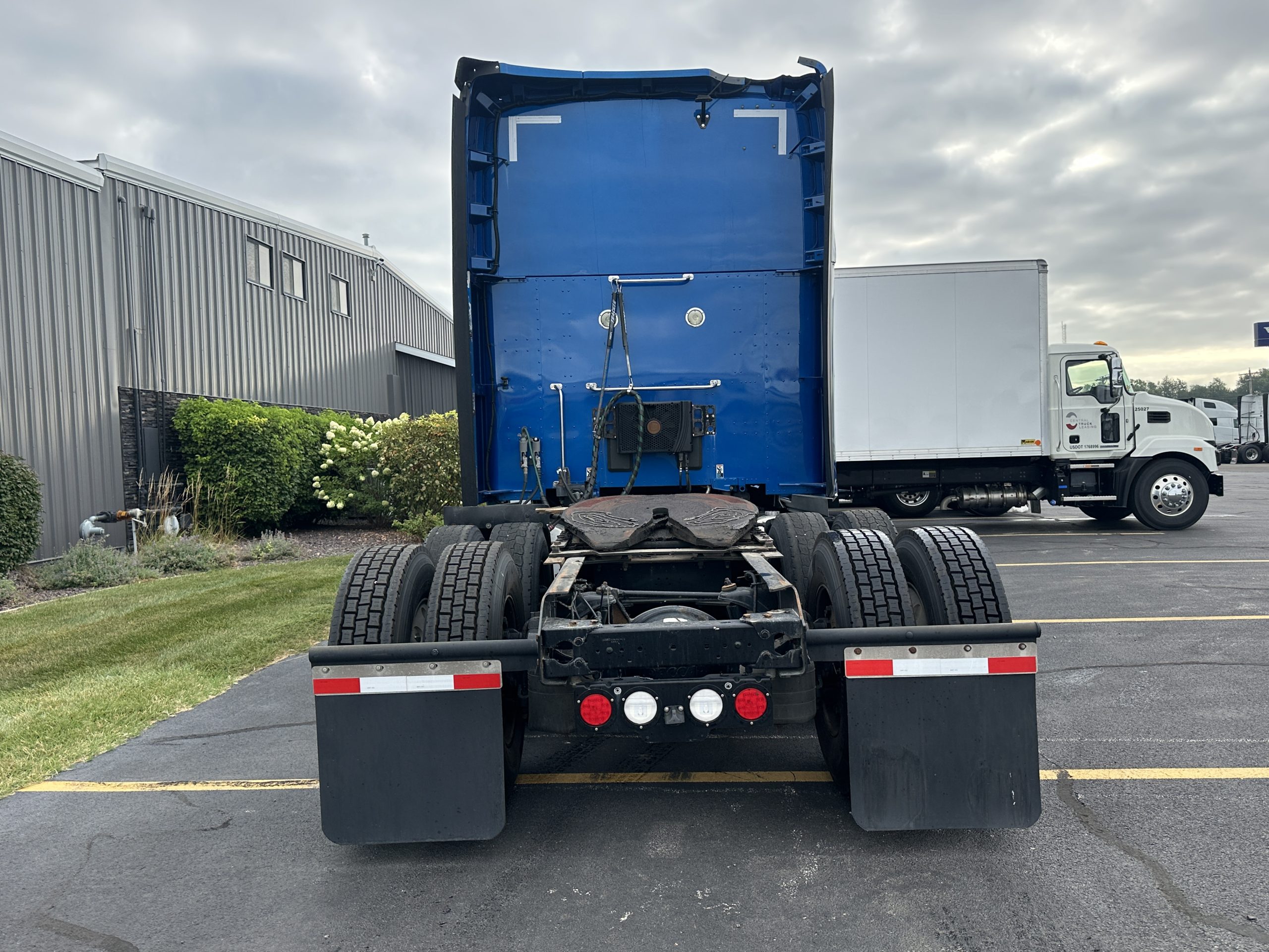 2020 KENWORTH T680 - image 4 of 6