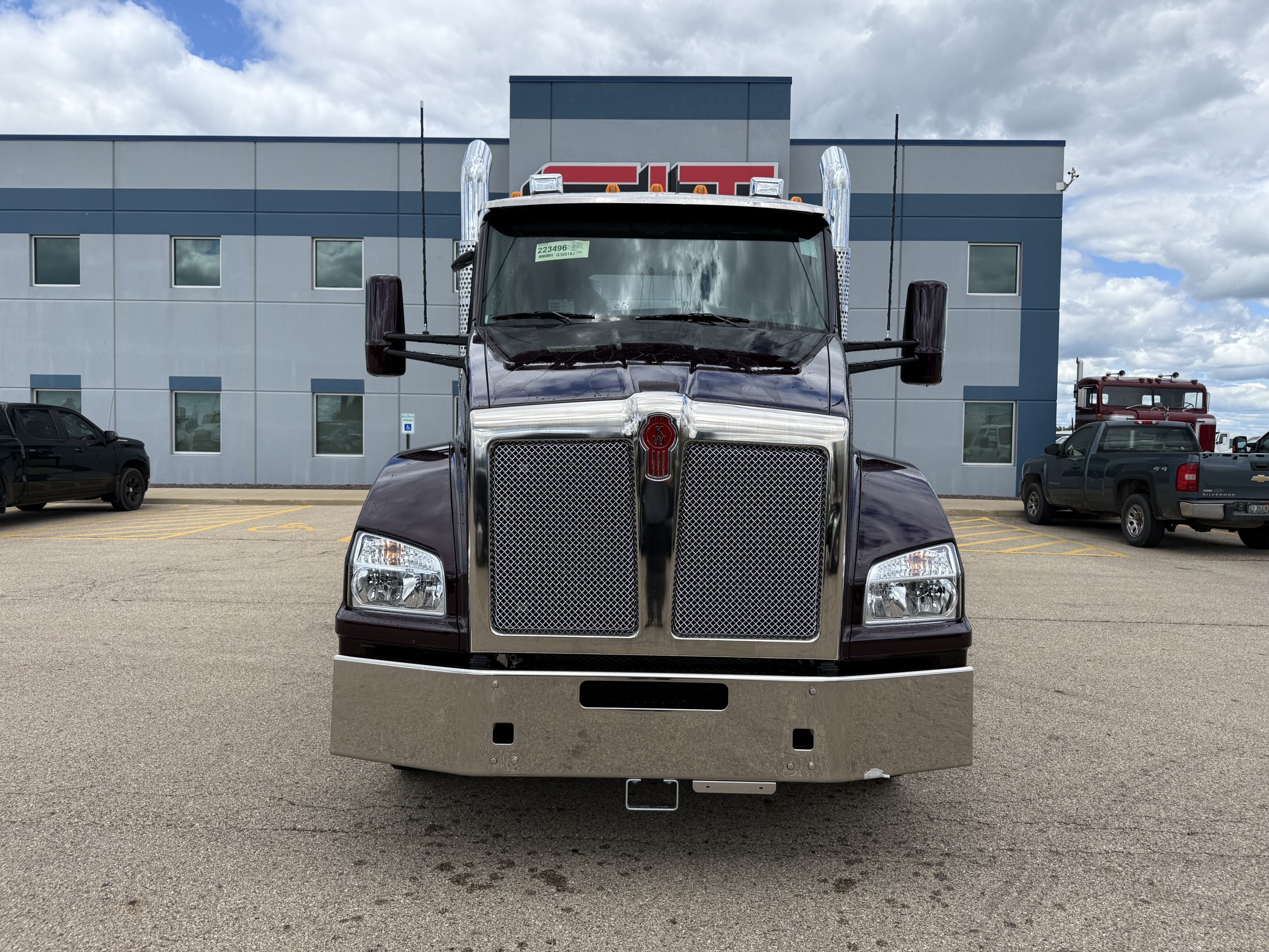 2026 KENWORTH T880 - image 2 of 6