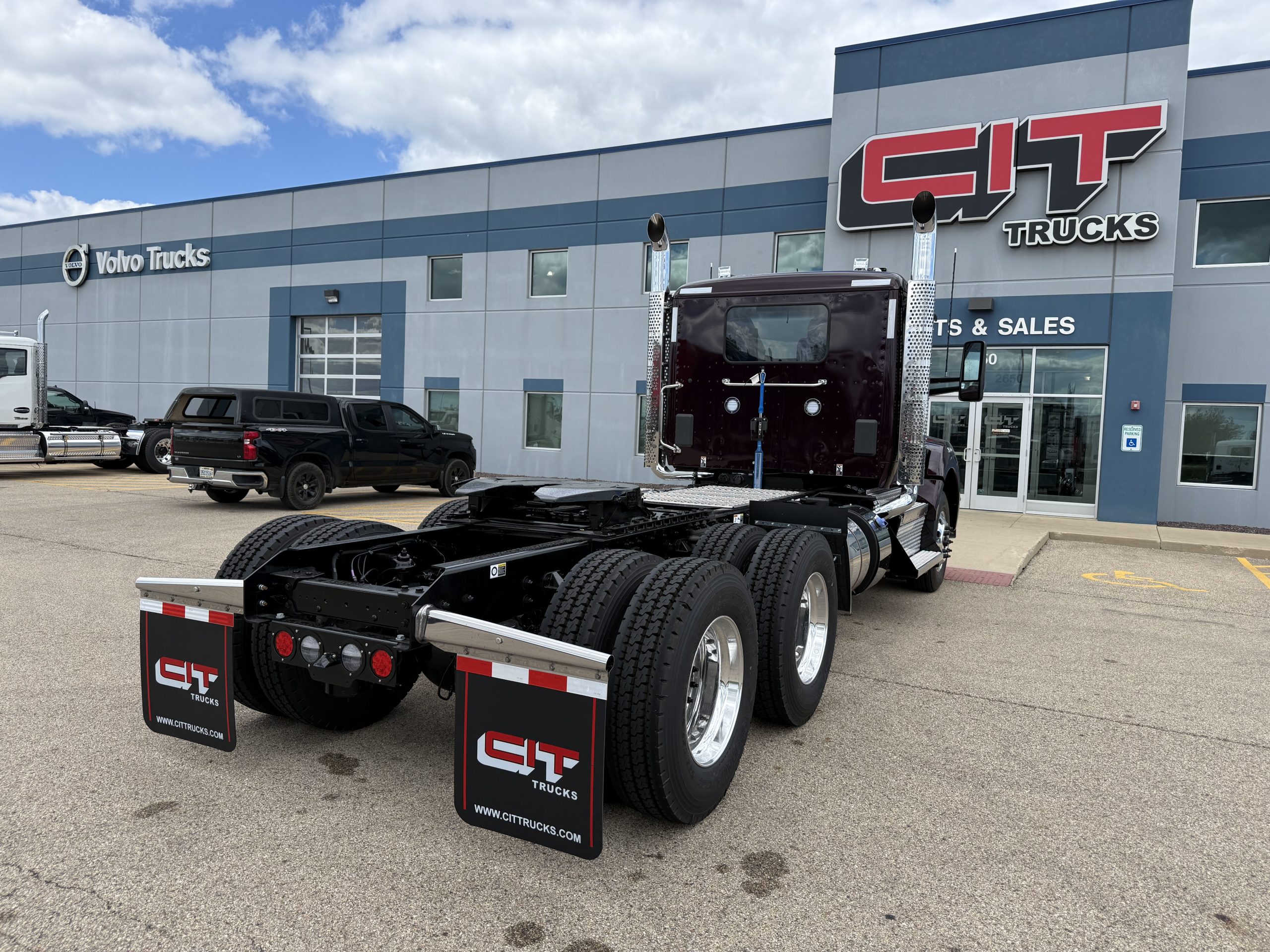 2026 KENWORTH T880 - image 5 of 6