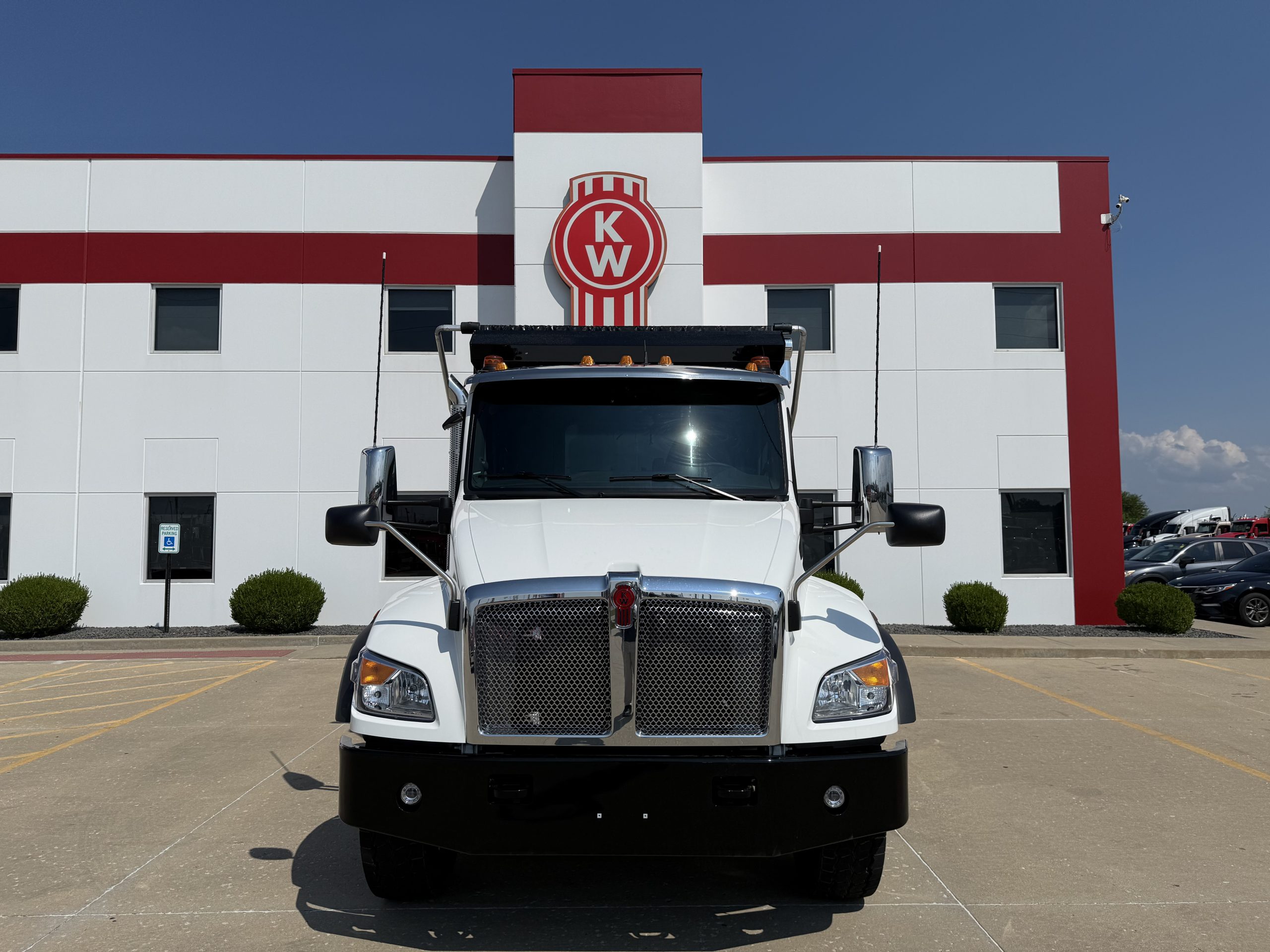 2026 KENWORTH T480 - image 2 of 6