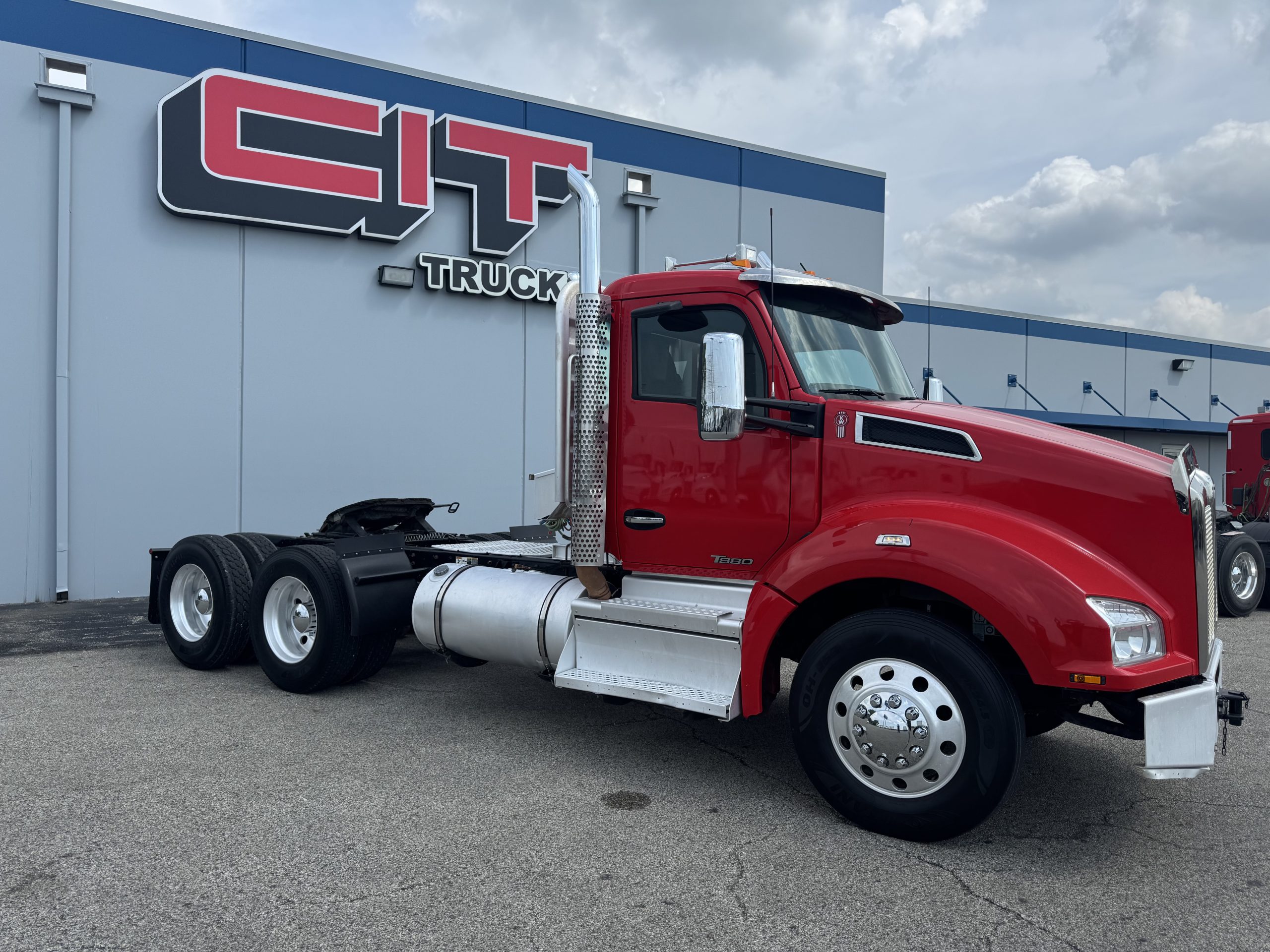 2020 KENWORTH T880 - image 3 of 6