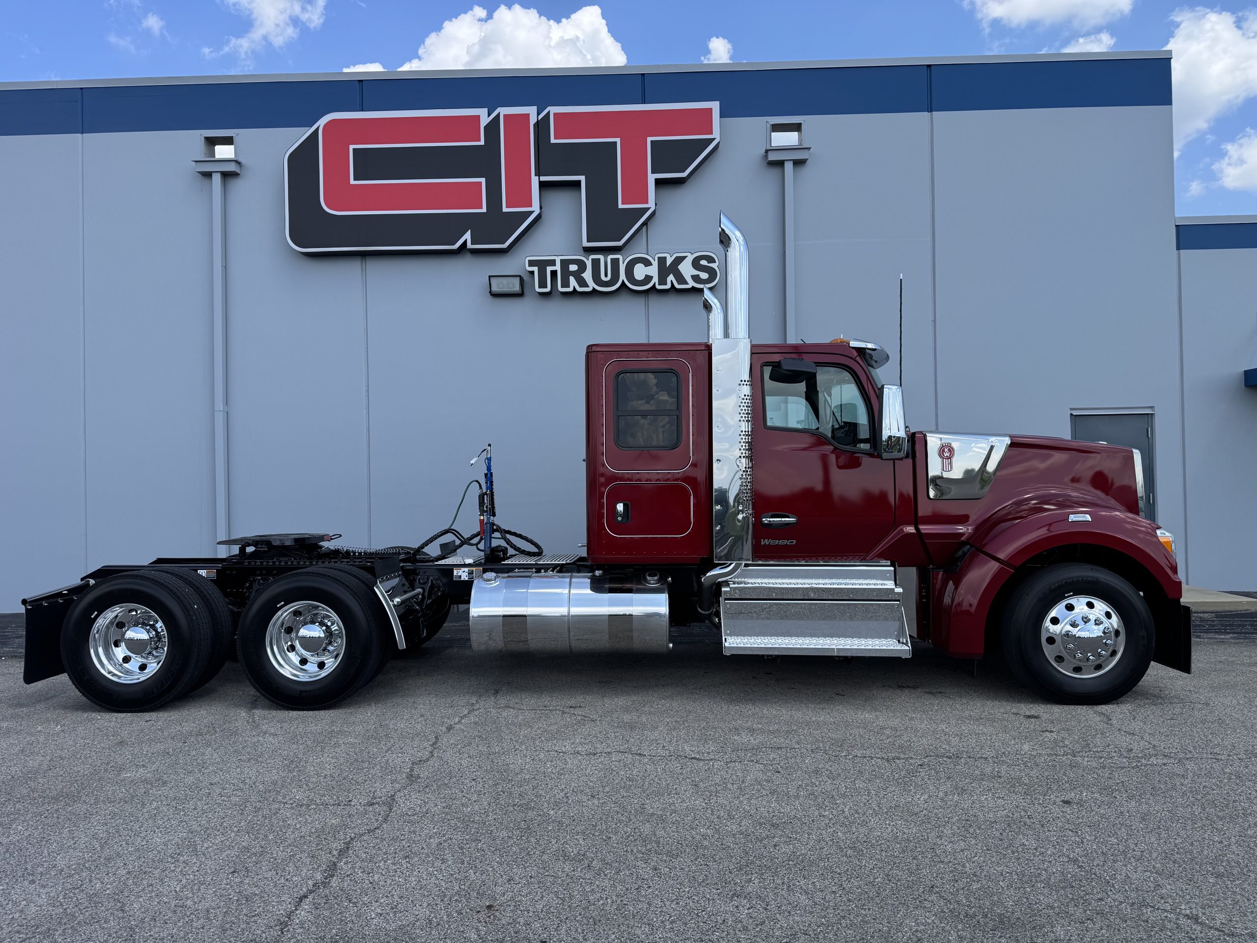 2026 KENWORTH W990 - image 4 of 6