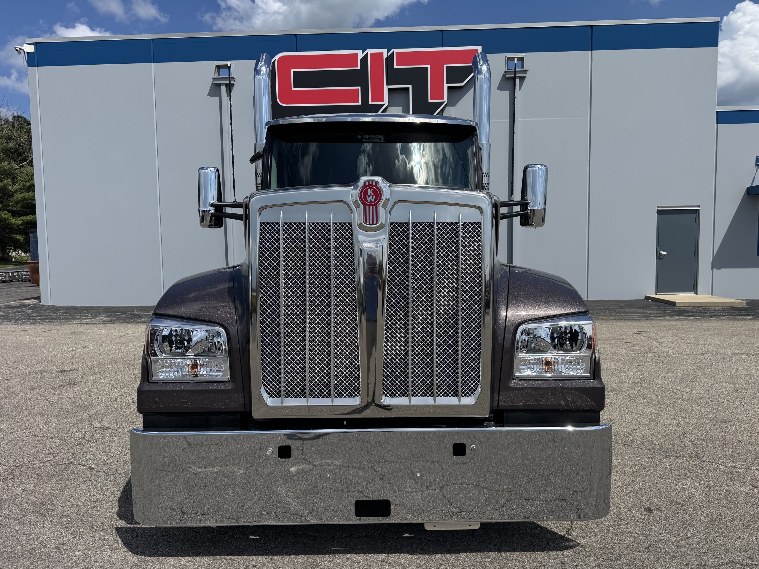 2026 KENWORTH W990 - image 2 of 6