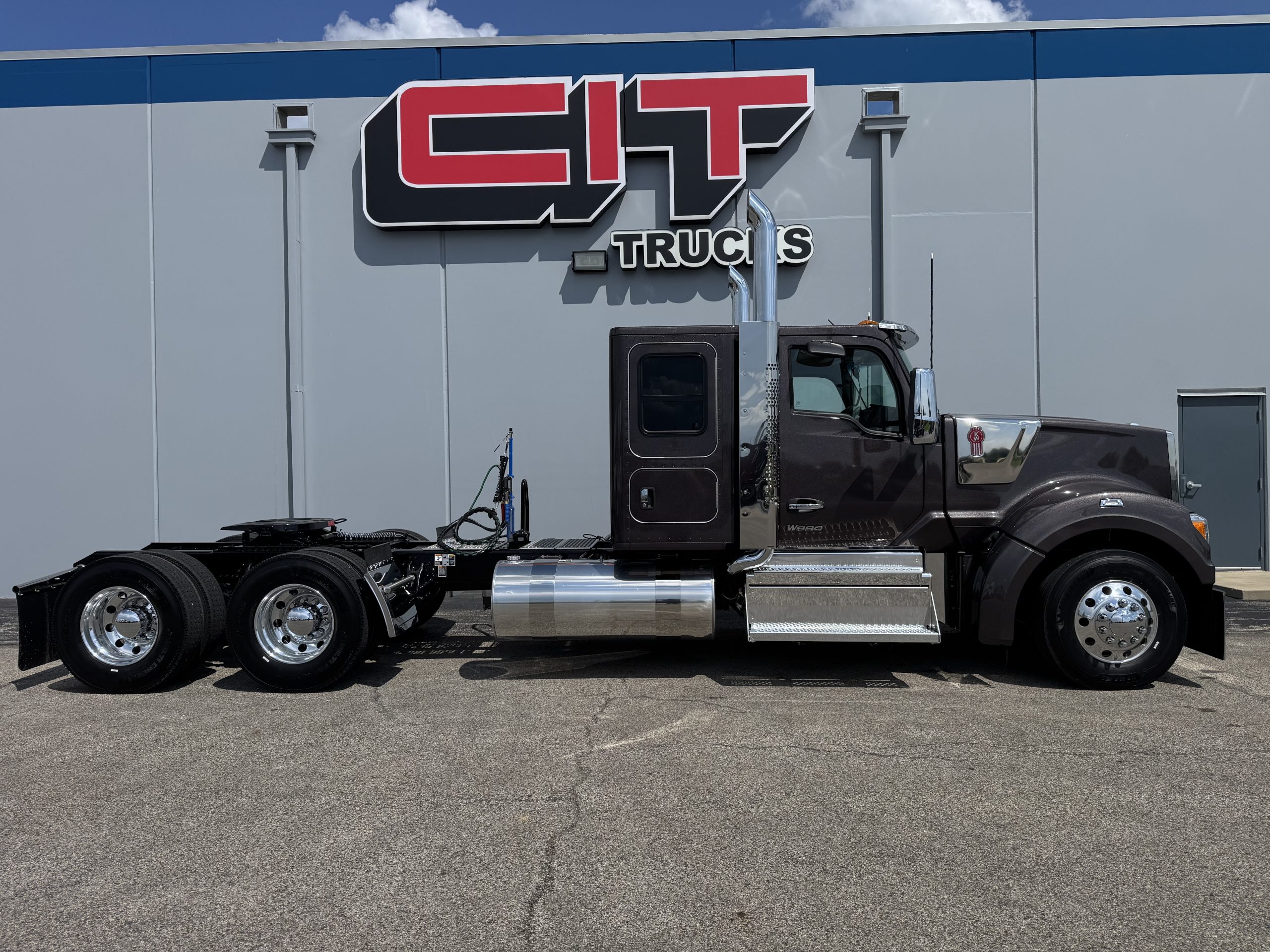 2026 KENWORTH W990 - image 4 of 6