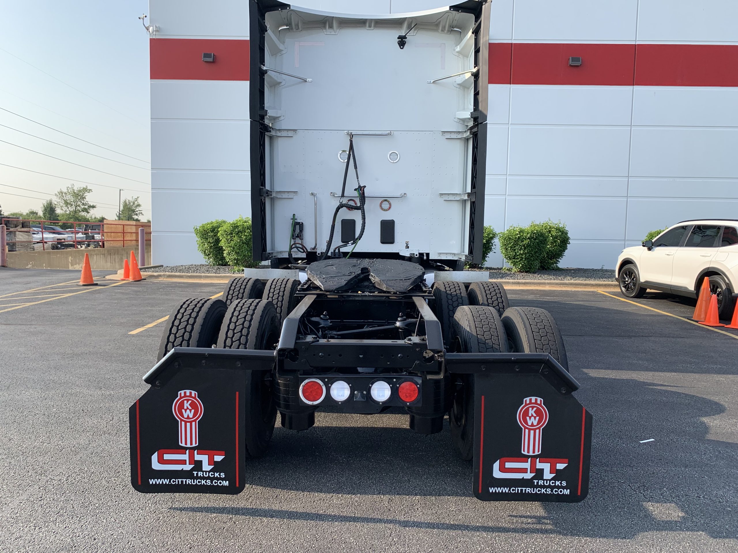 2023 KENWORTH T680 - image 6 of 6