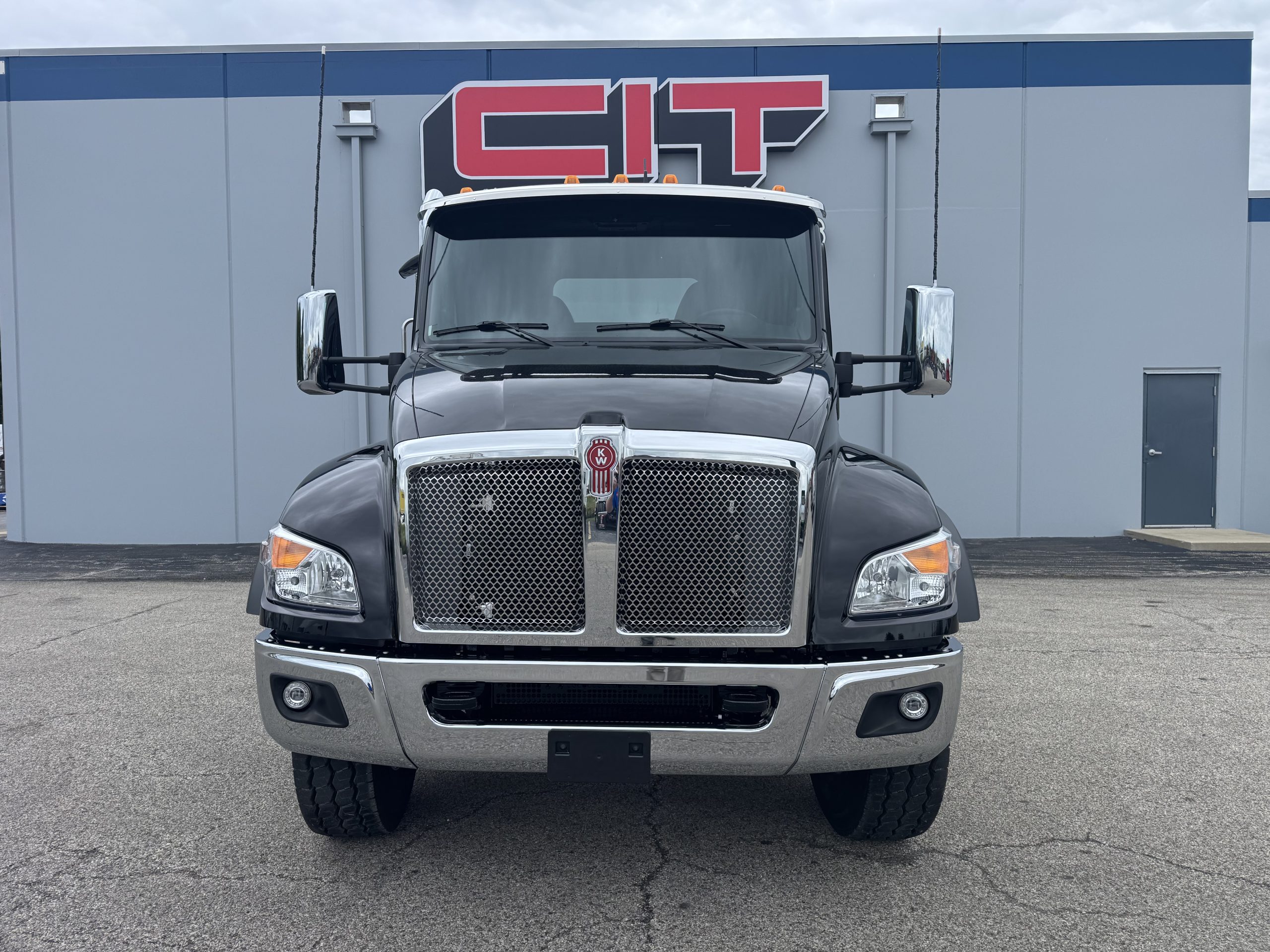 2026 KENWORTH T480 - image 2 of 6