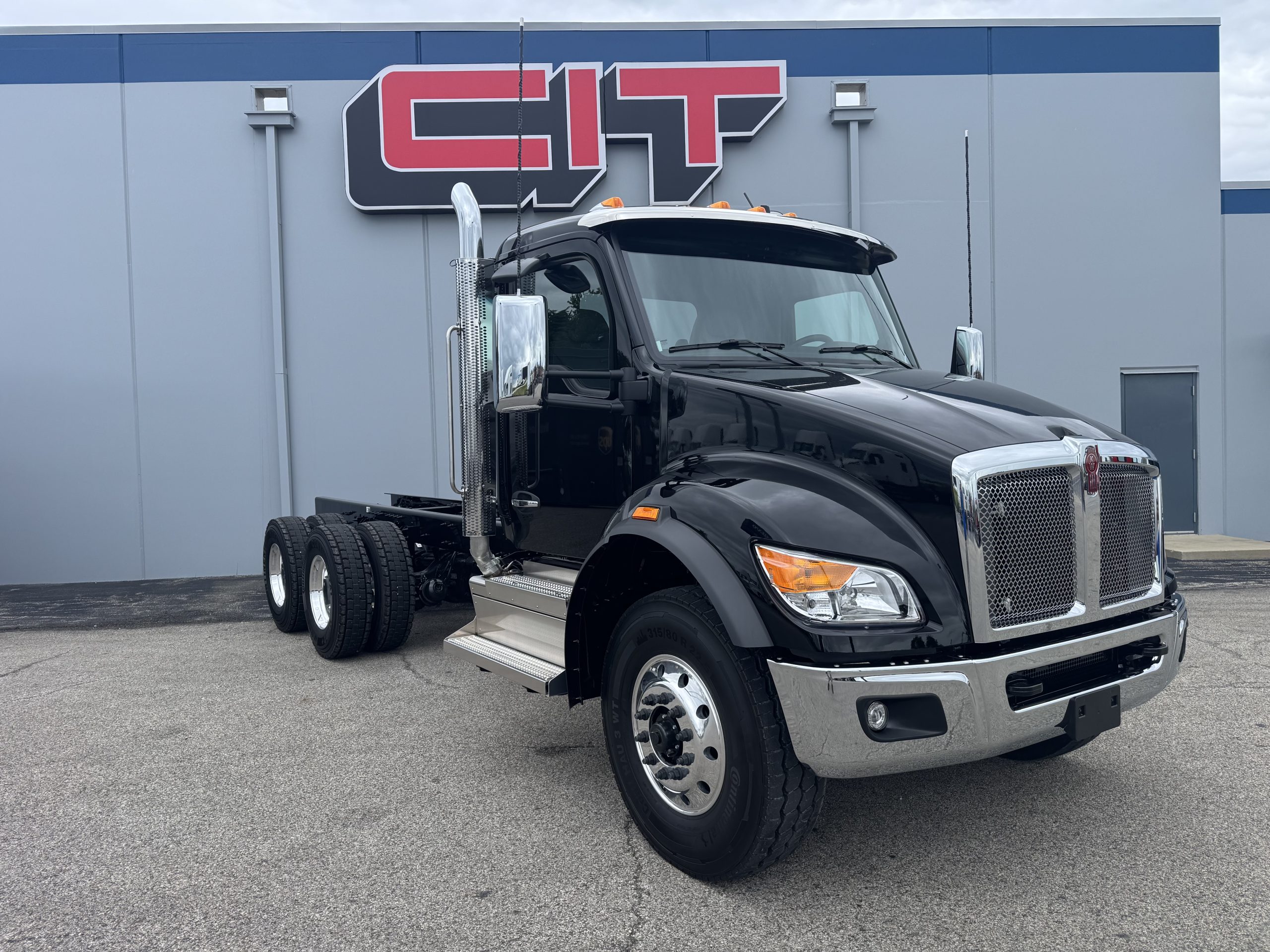 2026 KENWORTH T480 - image 3 of 6
