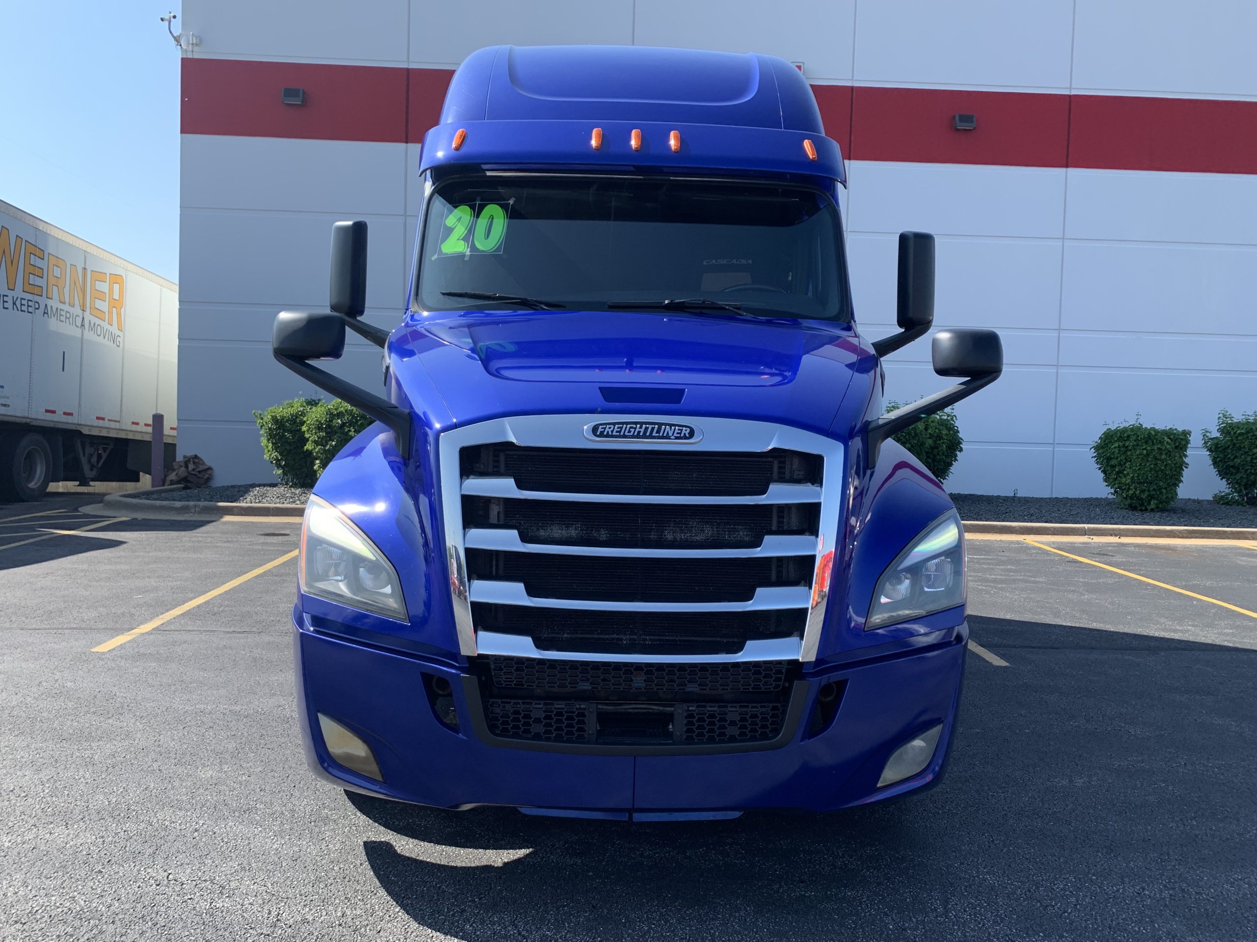 2020 FREIGHTLINER CASCADIA - image 3 of 6