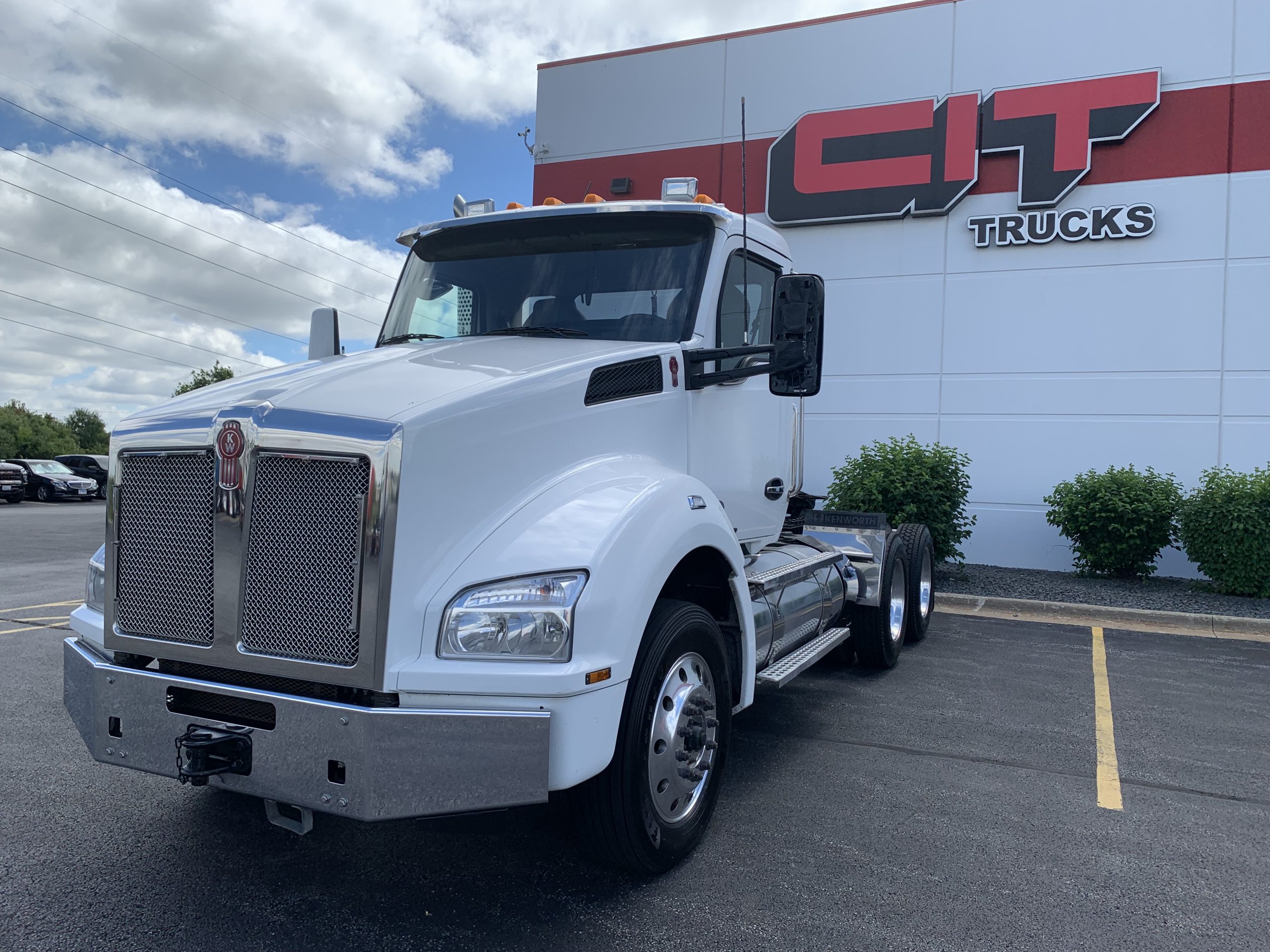 2022 KENWORTH T880 - image 1 of 6