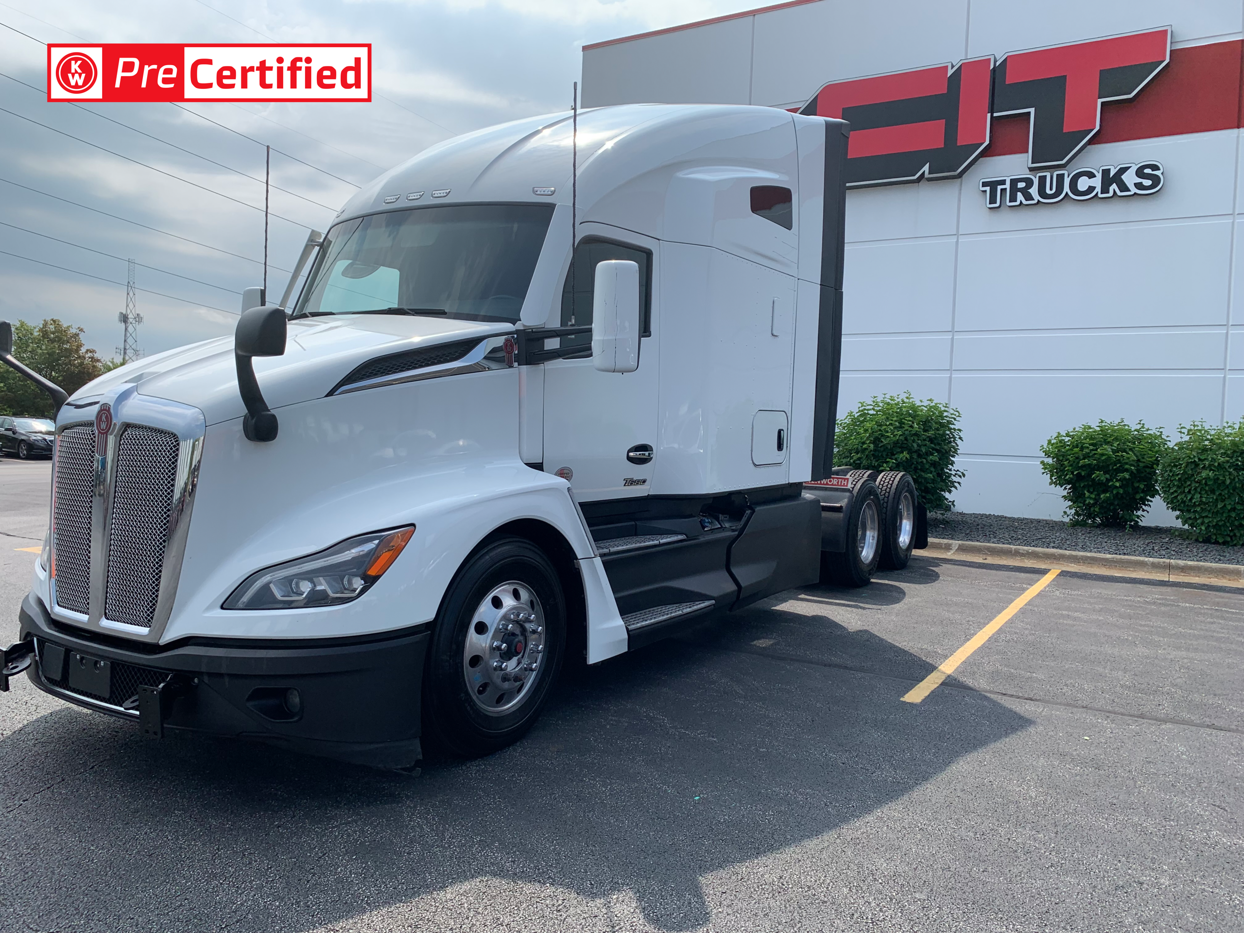 2023 KENWORTH T680 2023 KENWORTH T680 - image 1 of 6
