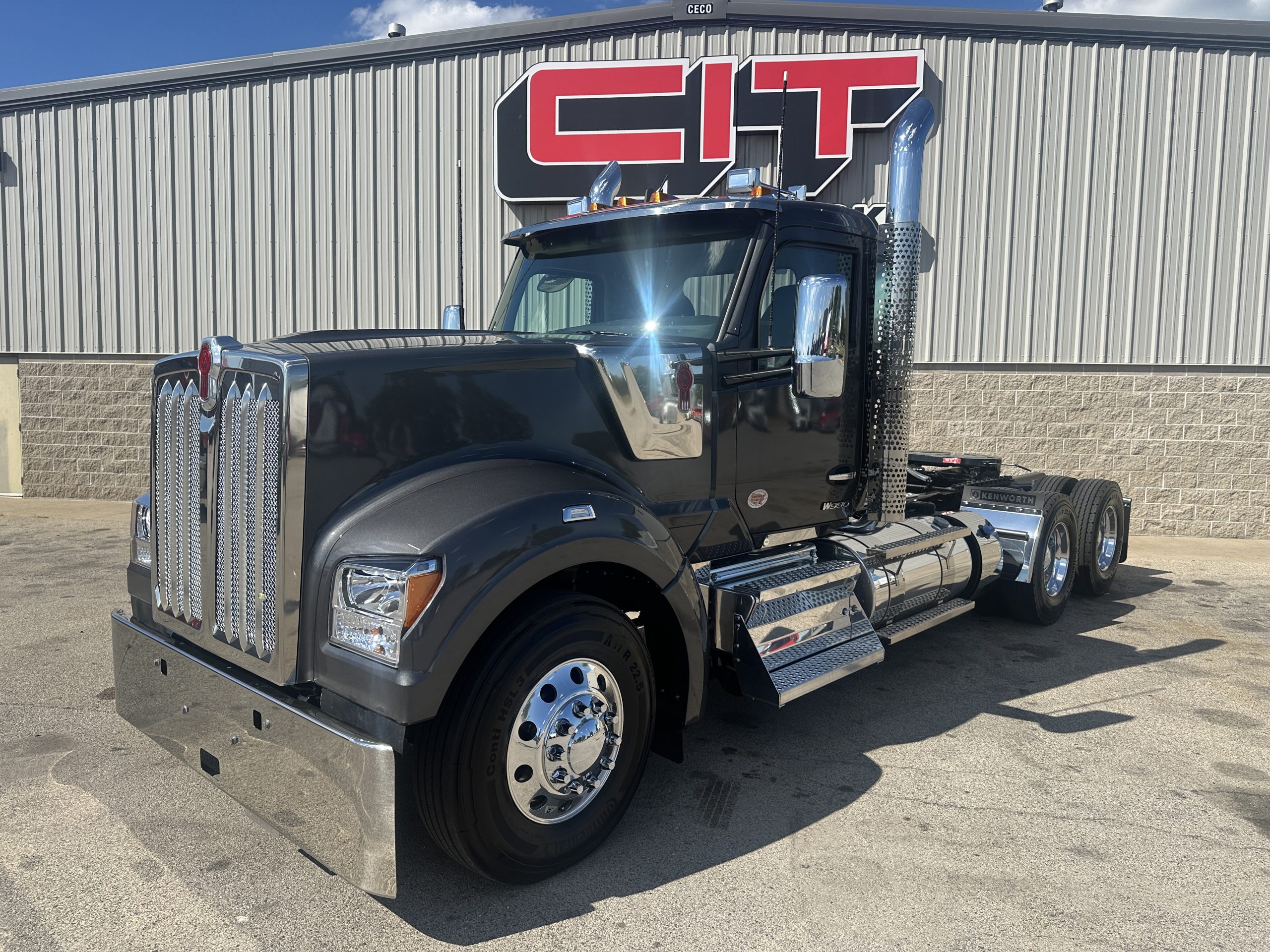 2026 KENWORTH W990 - image 1 of 6