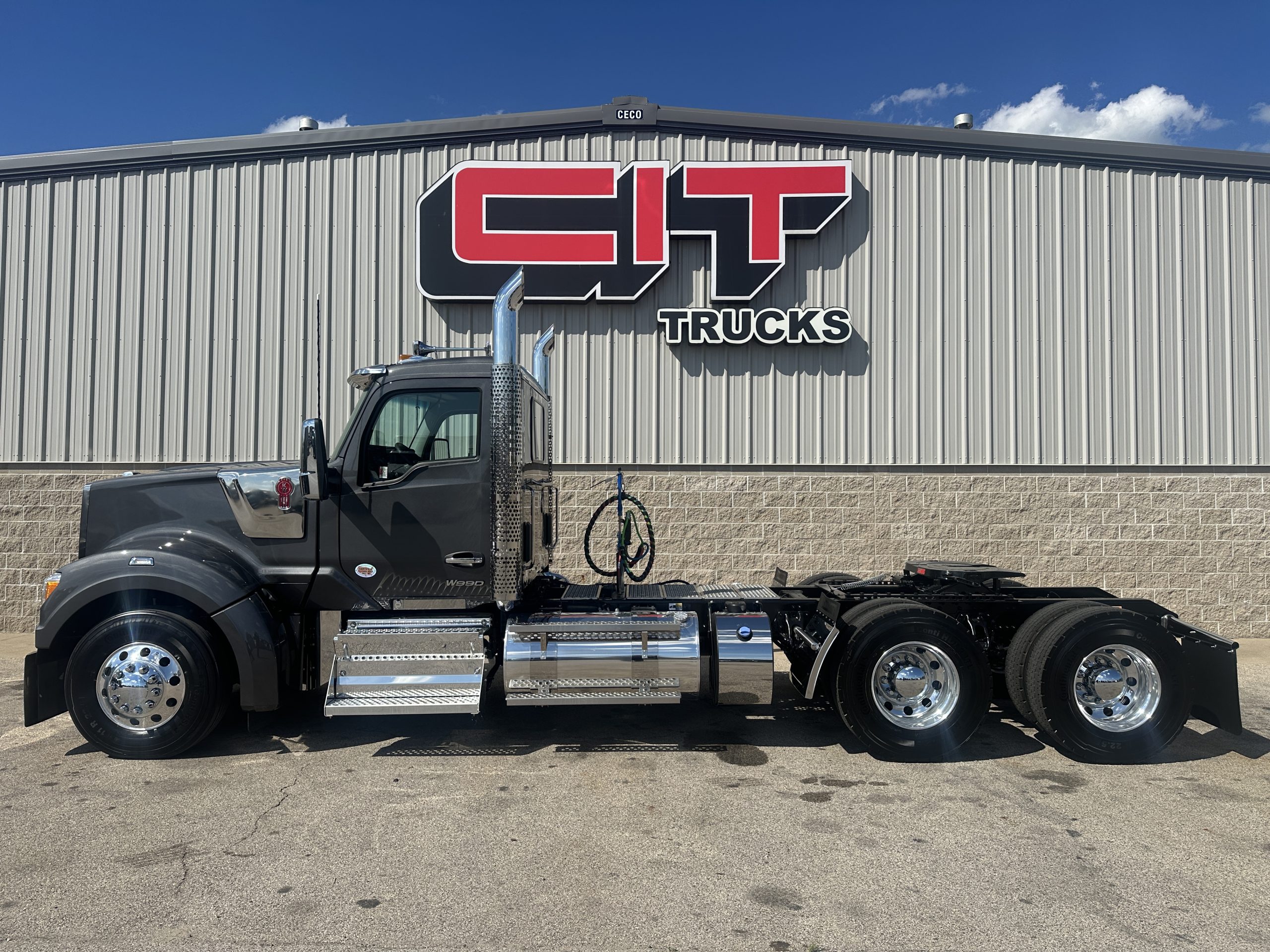 2026 KENWORTH W990 - image 3 of 6
