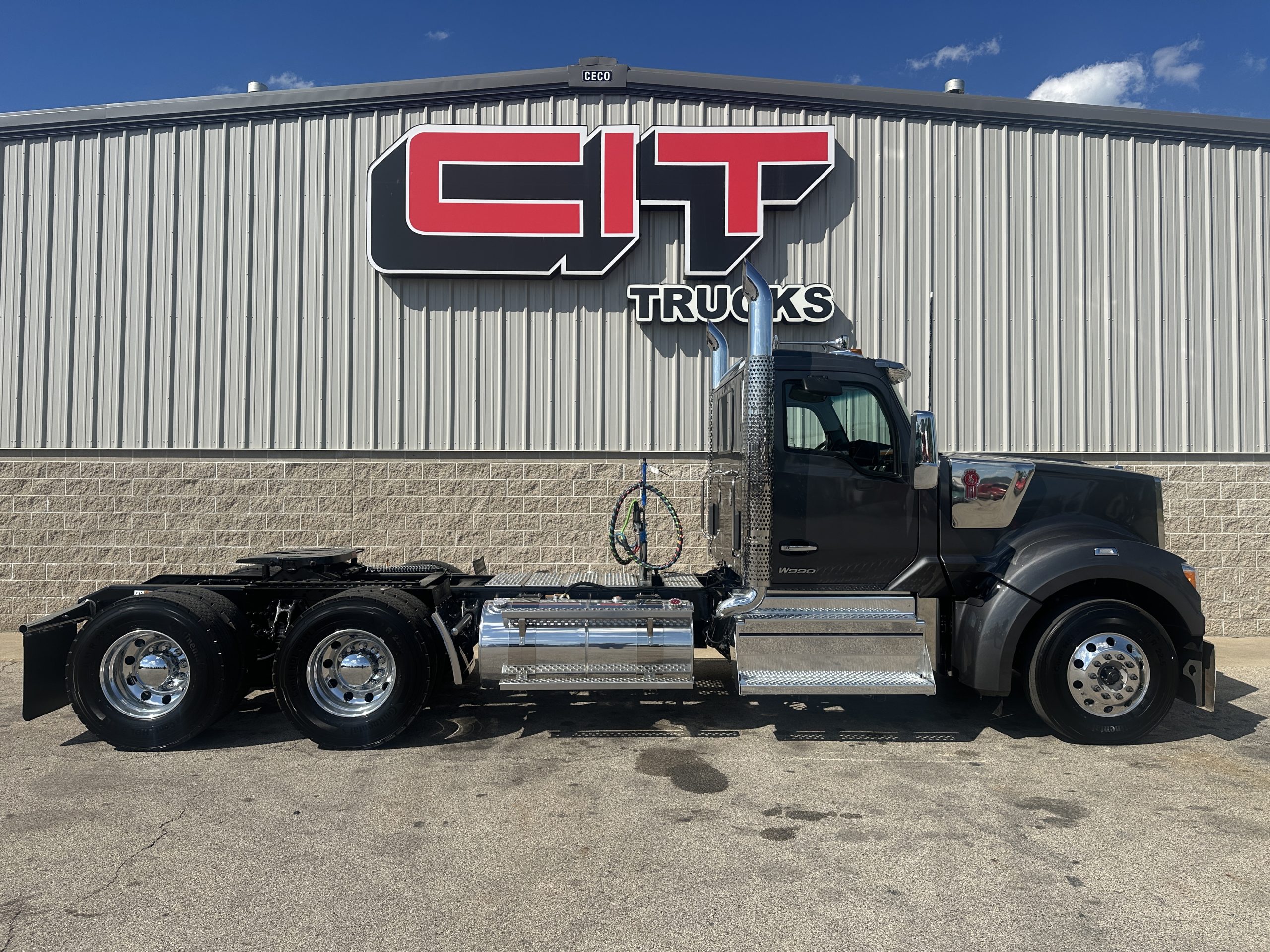 2026 KENWORTH W990 - image 4 of 6
