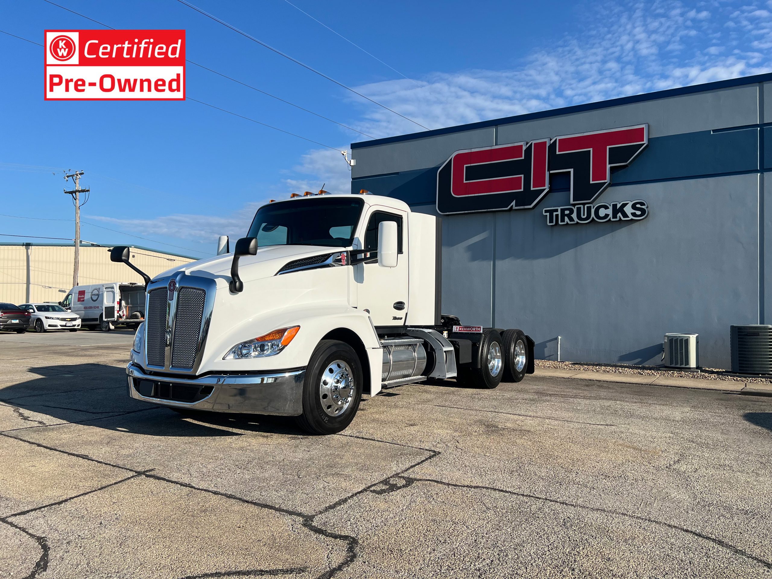 2024 KENWORTH T680 - image 1 of 6