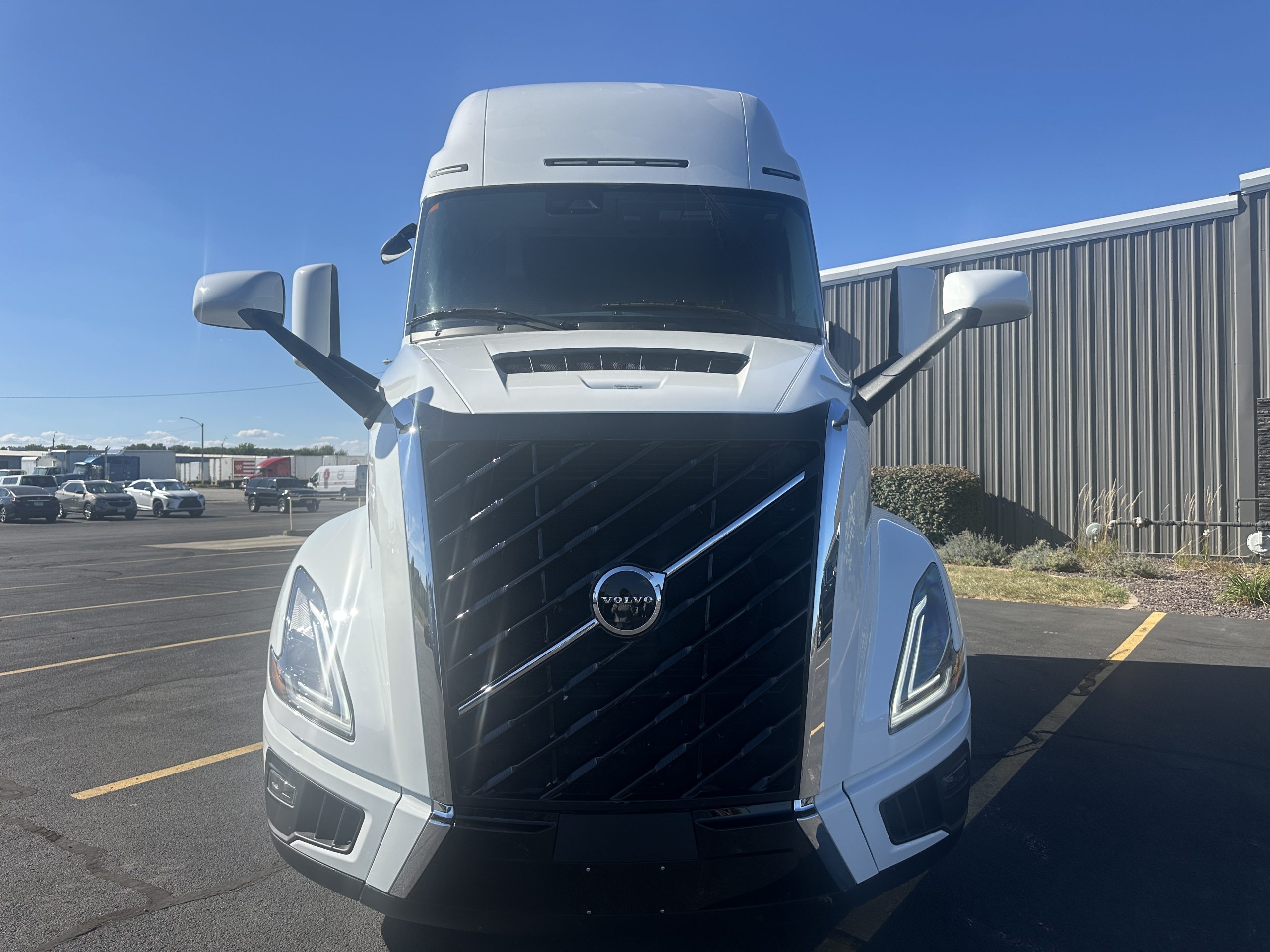 2026 VOLVO VNL860 - image 6 of 6