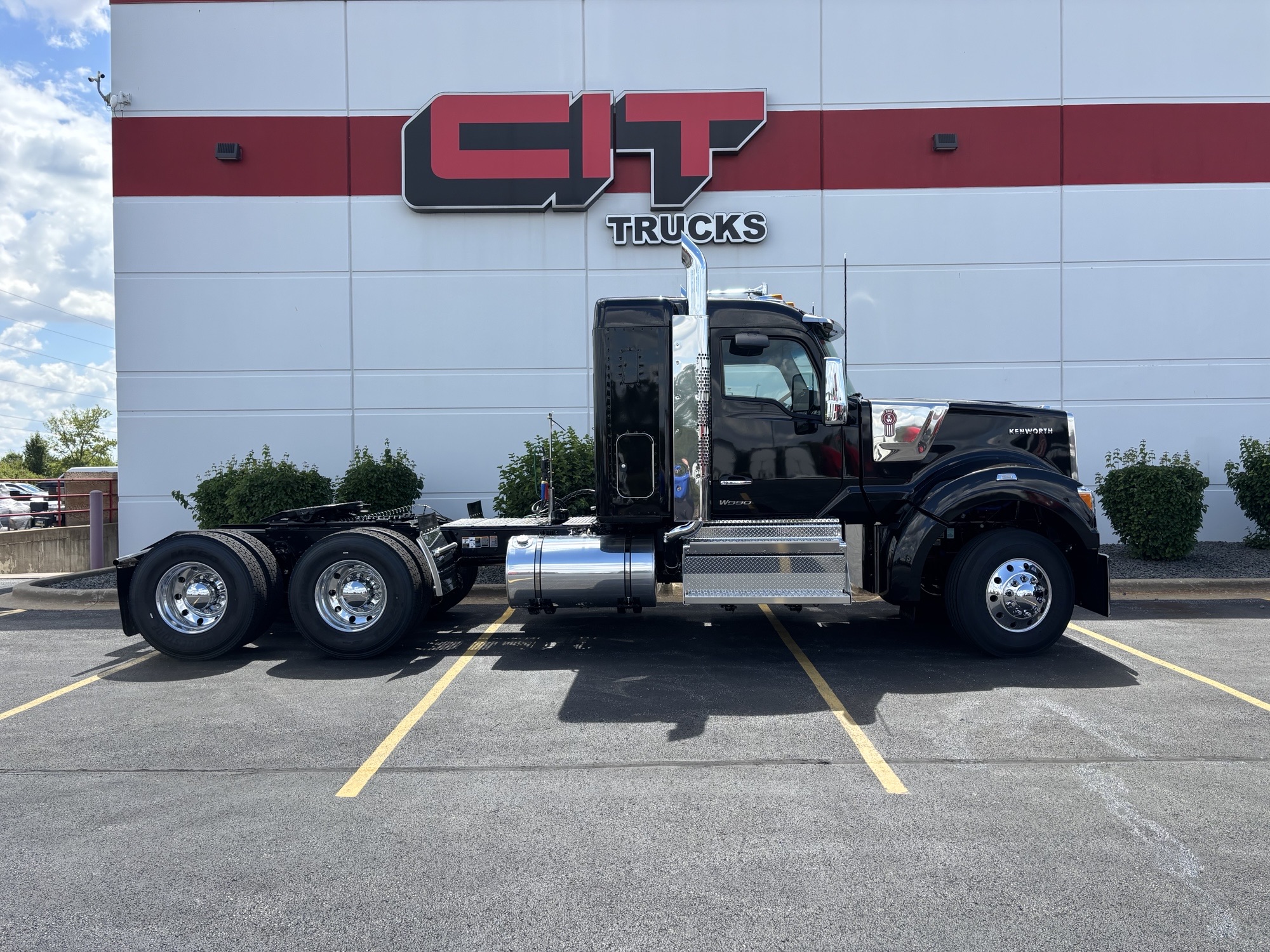 2026 KENWORTH W990 - image 4 of 6