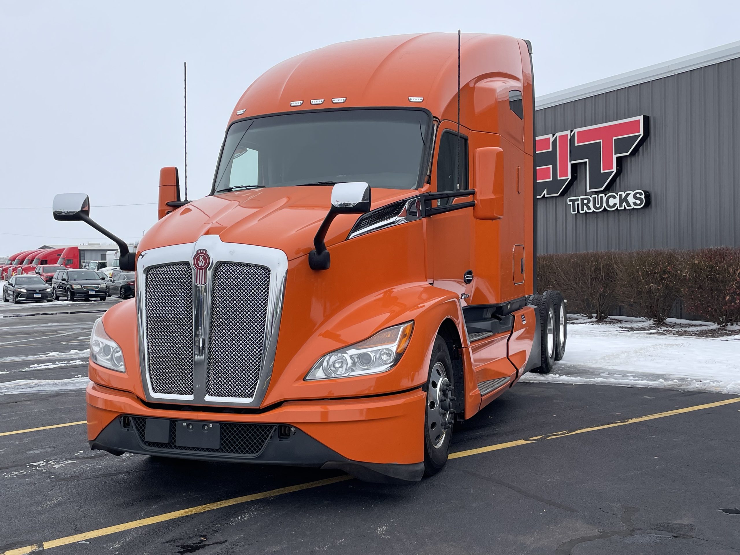 2023 KENWORTH T680 - image 1 of 6