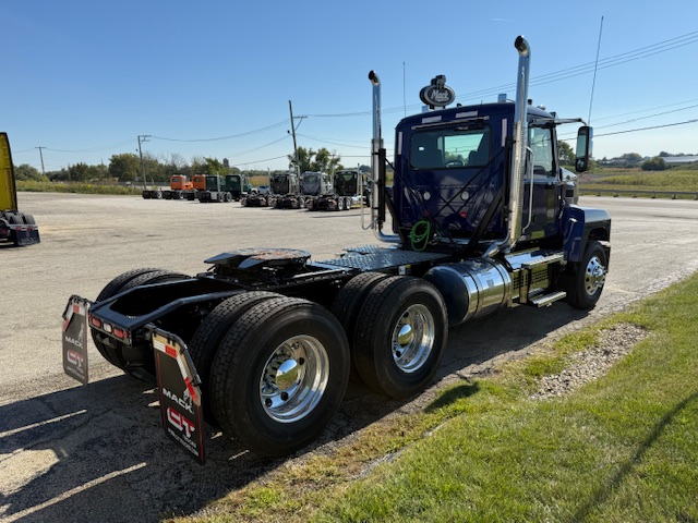 2026 MACK PINNACLE - image 5 of 6