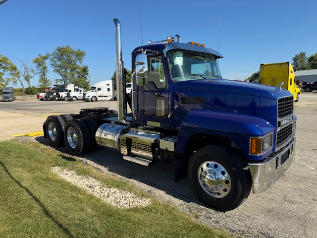 2026 MACK PINNACLE - image 3 of 6