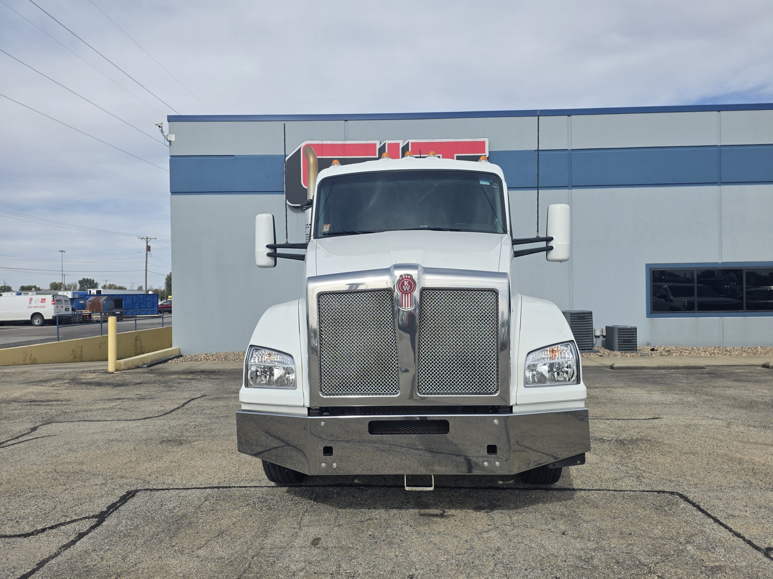 2020 KENWORTH T880 2020 KENWORTH T880 - image 2 of 6