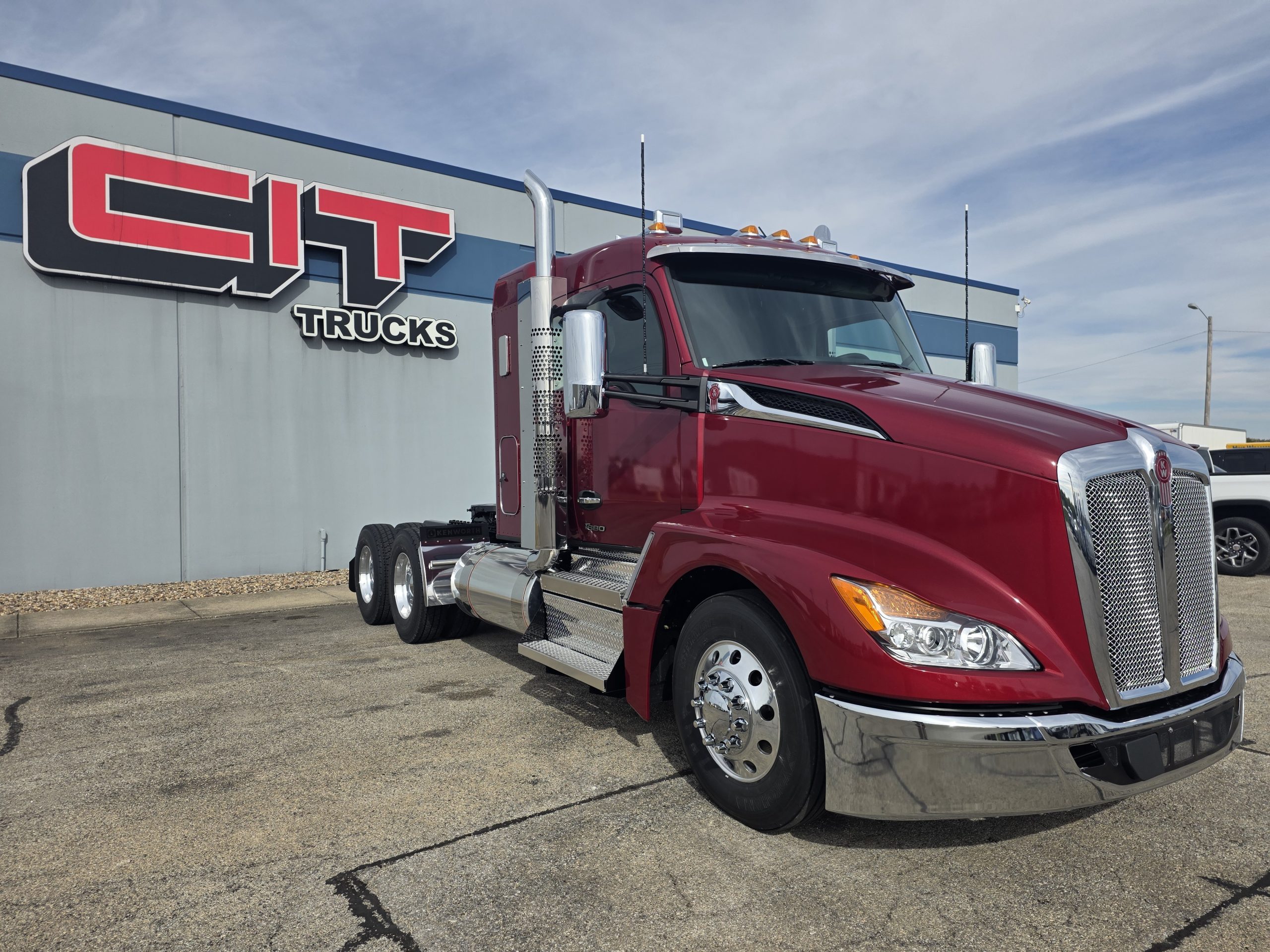 2026 KENWORTH T680 2026 KENWORTH T680 - image 3 of 6