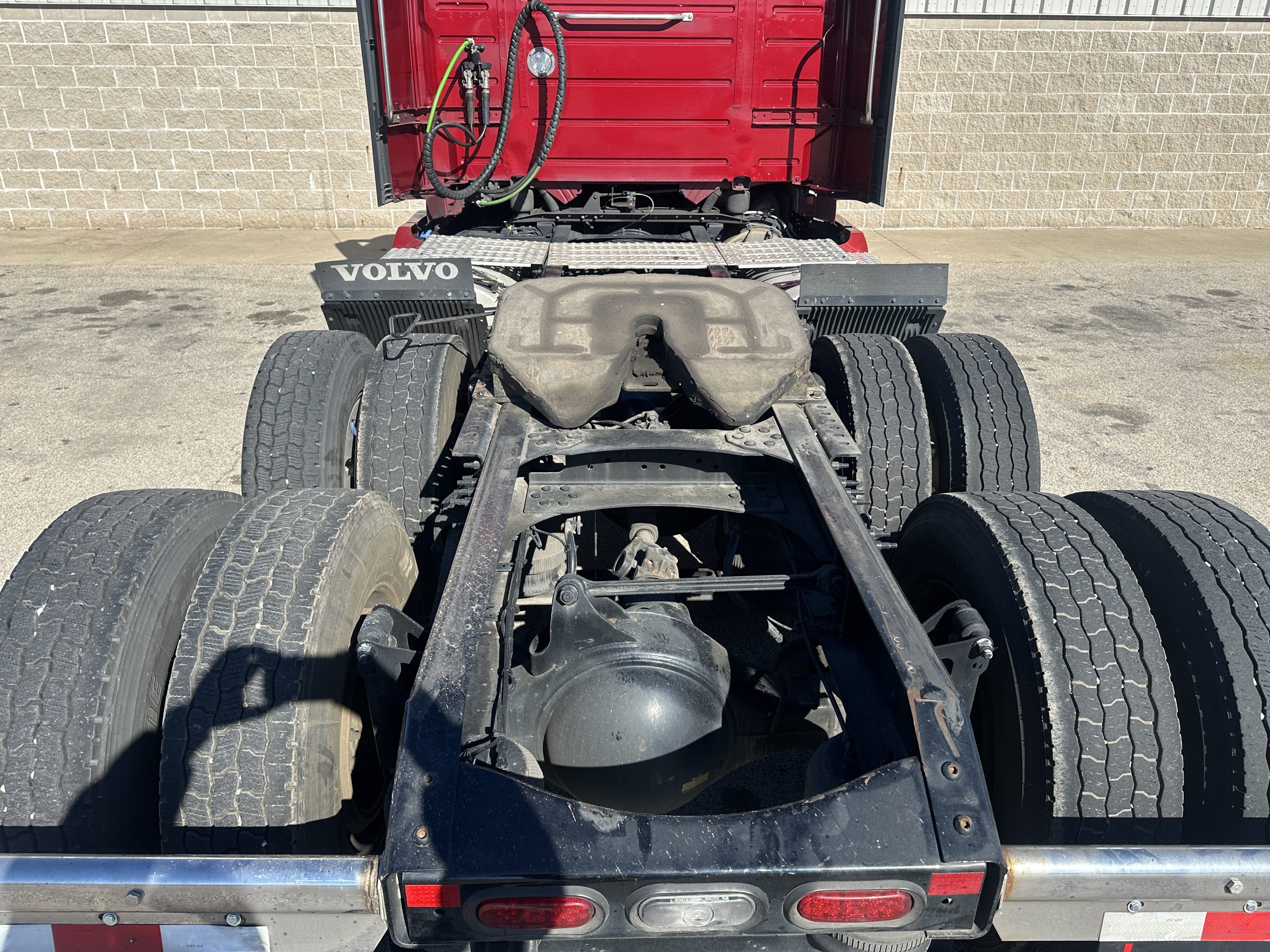 2022 VOLVO VNL300 2022 VOLVO VNL300 - image 6 of 6