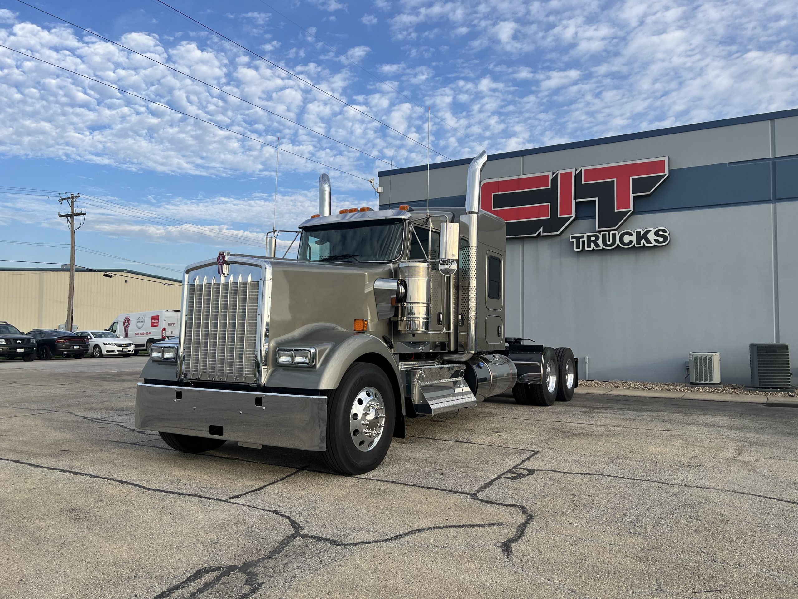 2026 KENWORTH W900L - image 1 of 6